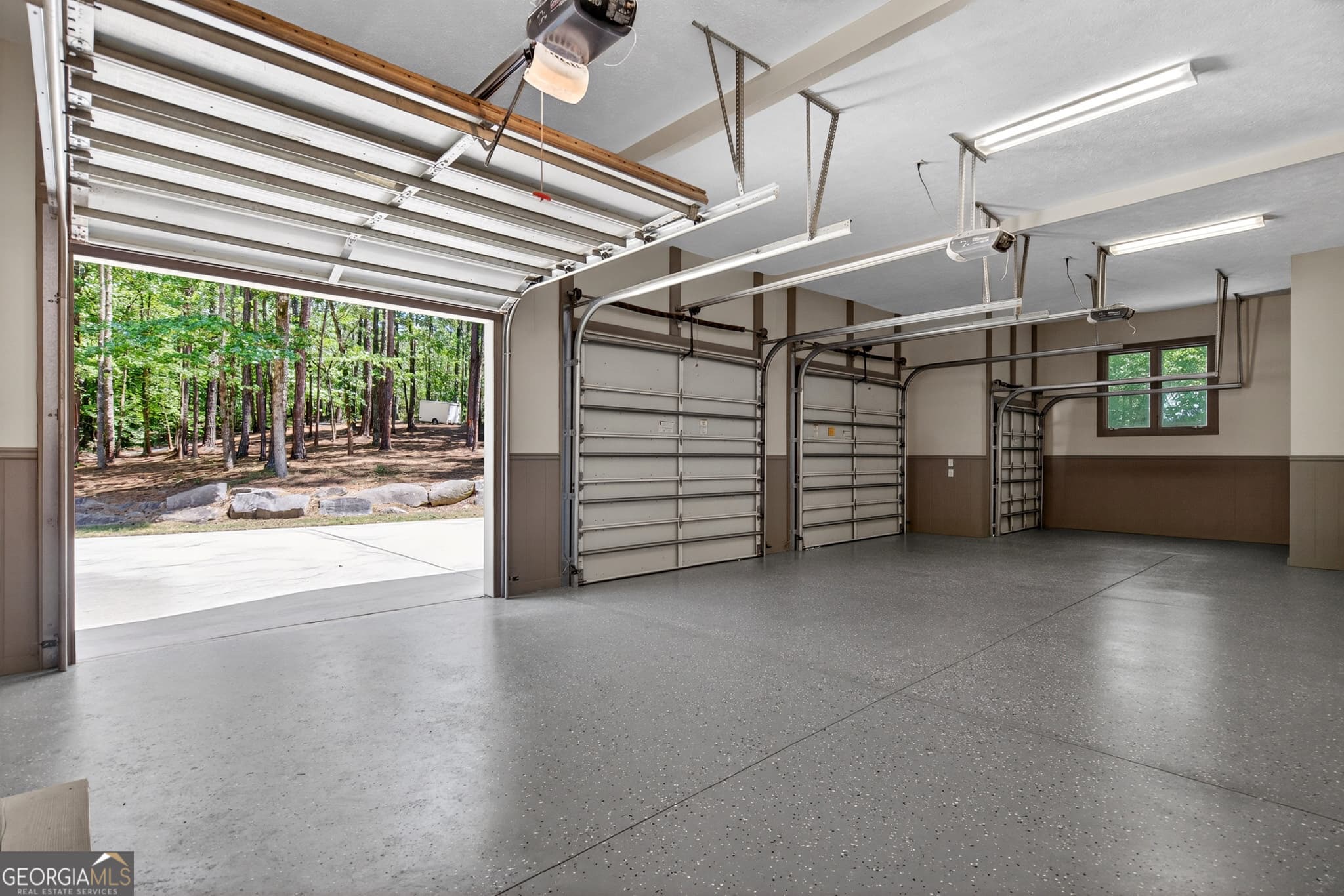 5 bedroom, 4.5 bathroom, 5,462 sq ft single family residence for sale at 1154 Hunter Road, Cataula, GA 31804 — photo 9