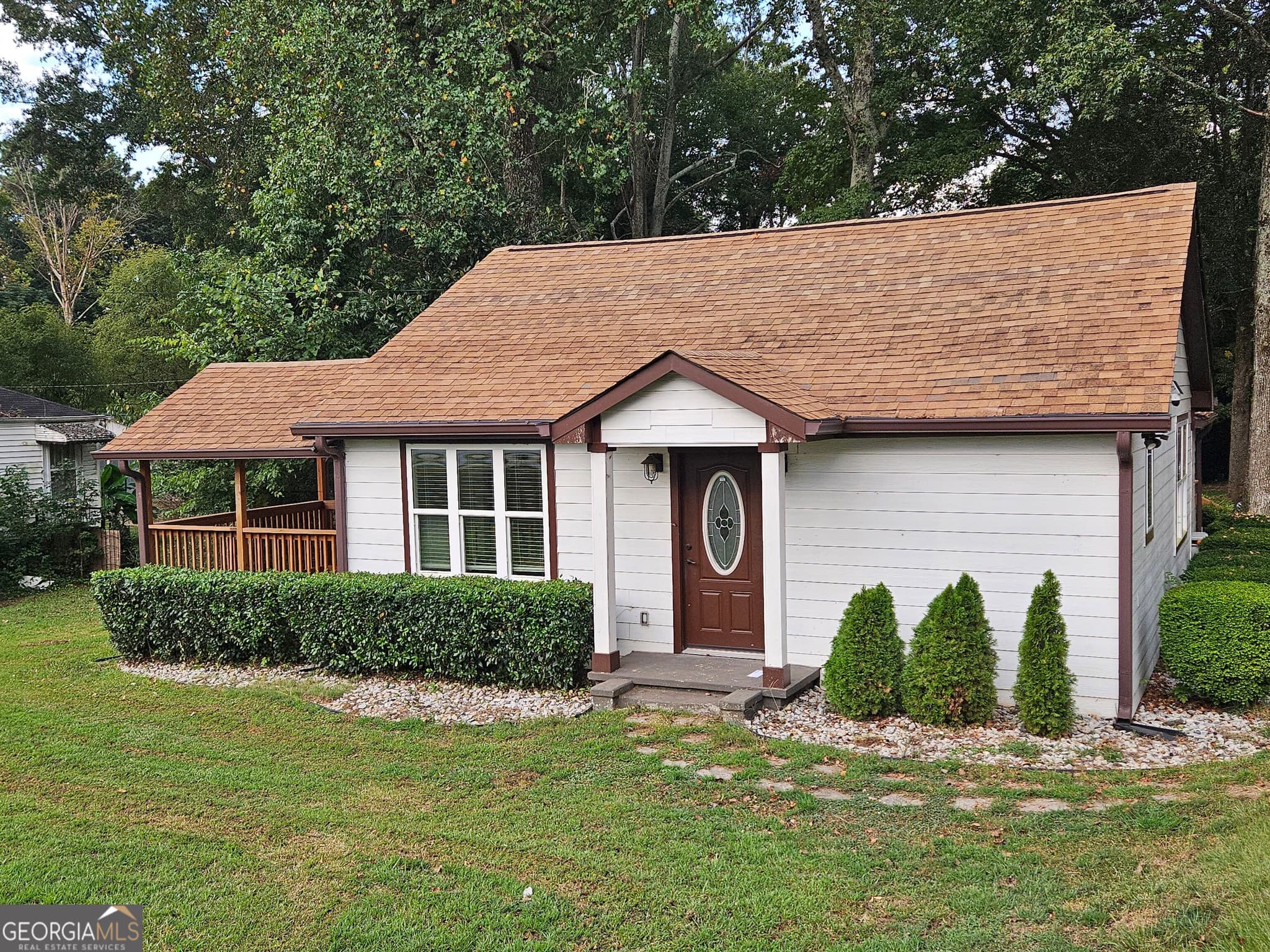 3 bedroom, 2 bathroom, 1,008 sq ft single family residence for sale at 104-108 W May Street, Winder, GA 30680 — photo 2