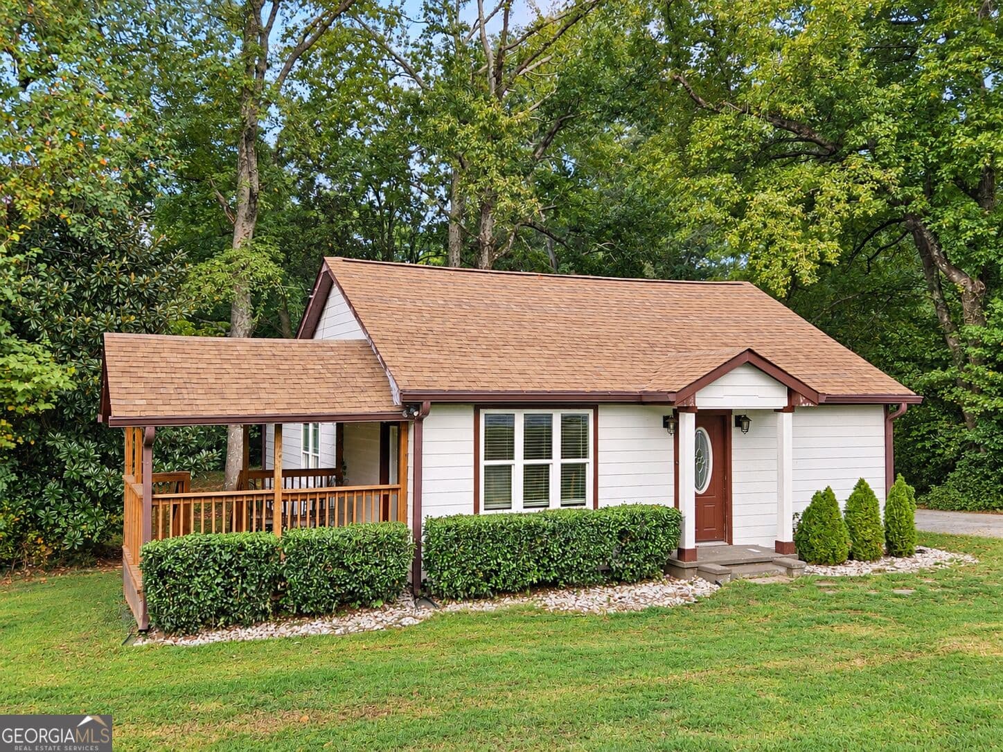 3 bedroom, 2 bathroom, 1,008 sq ft single family residence for sale at 104-108 W May Street, Winder, GA 30680 — photo 3