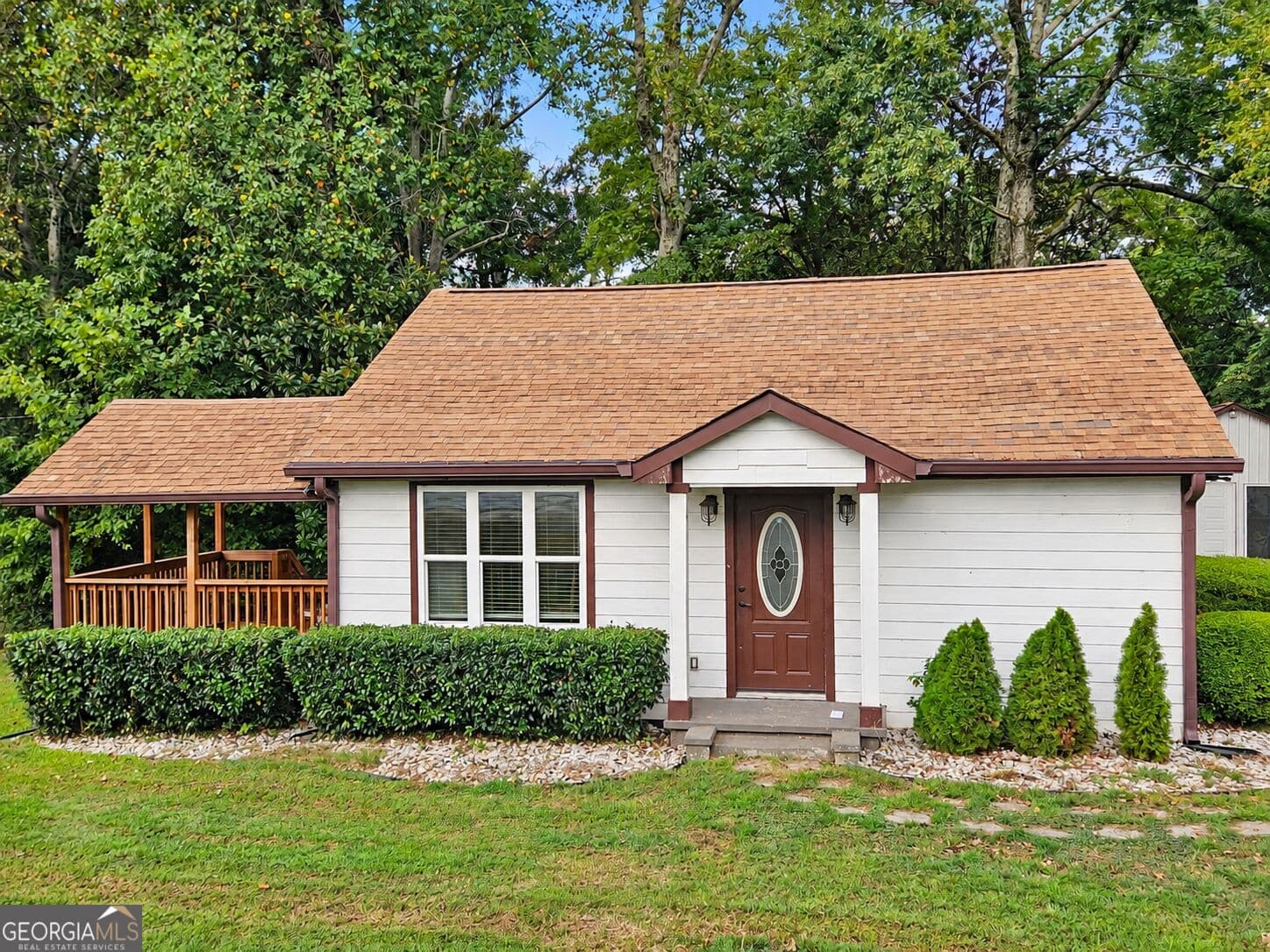 3 bedroom, 2 bathroom, 1,008 sq ft single family residence for sale at 104-108 W May Street, Winder, GA 30680 — photo 1 of 22