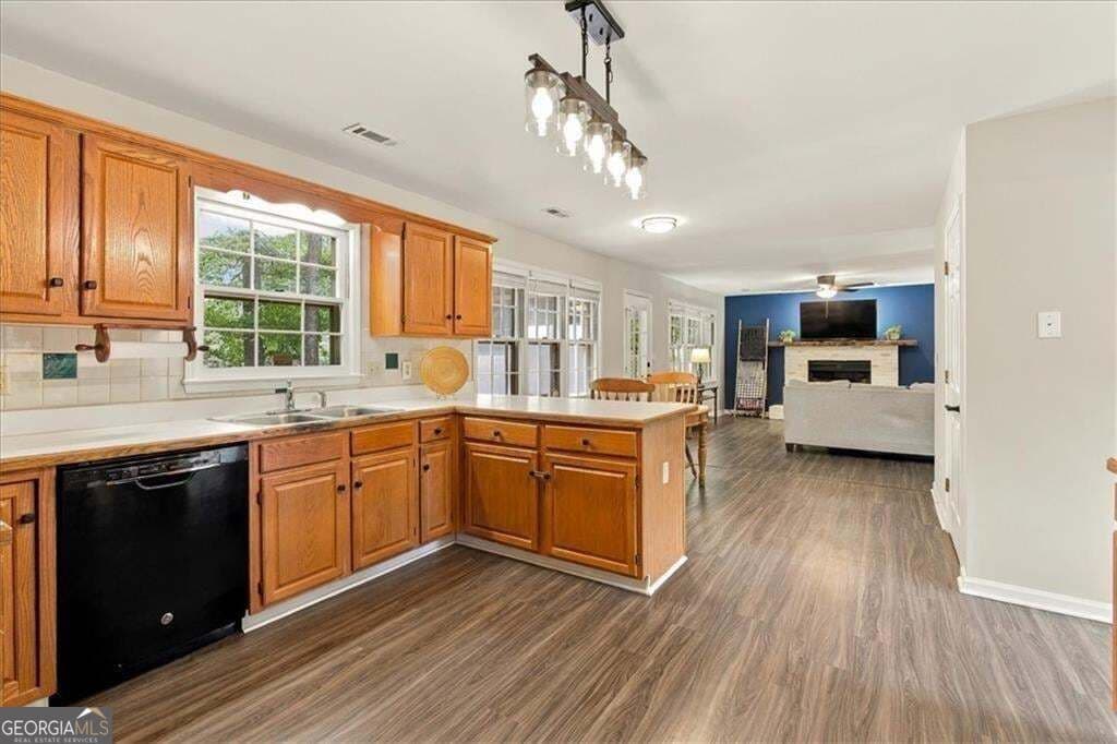 4 bedroom, 2.5 bathroom, 3,157 sq ft single family residence for sale at 1411 Milford Chase Court, Marietta, GA 30008 — photo 5