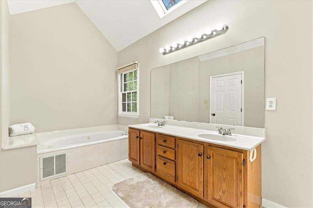 4 bedroom, 2.5 bathroom, 3,157 sq ft single family residence for sale at 1411 Milford Chase Court, Marietta, GA 30008 — photo 9