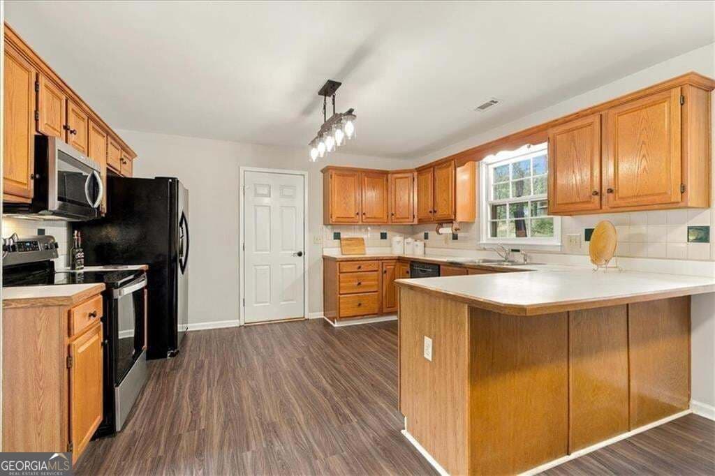 4 bedroom, 2.5 bathroom, 3,157 sq ft single family residence for sale at 1411 Milford Chase Court, Marietta, GA 30008 — photo 4