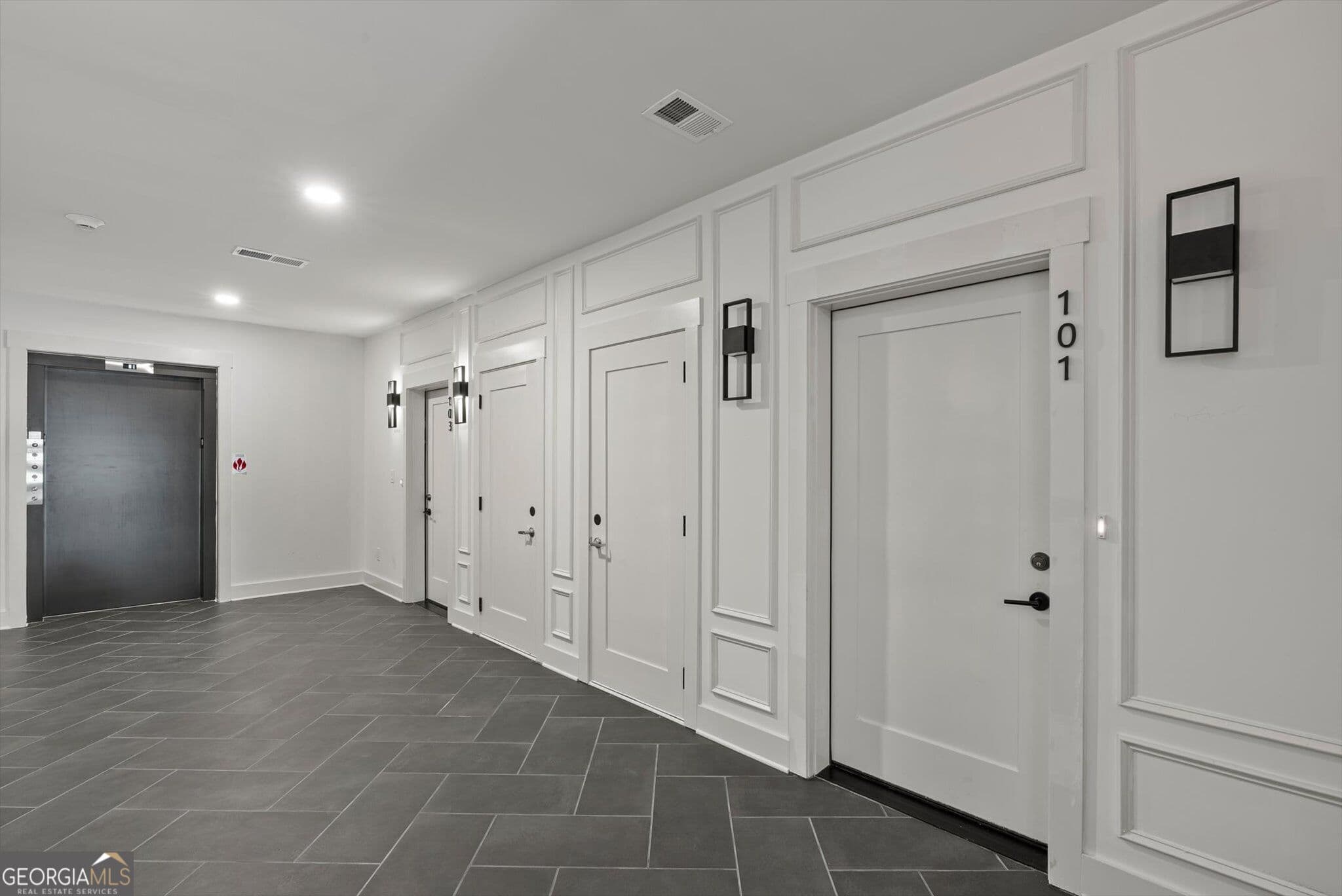 2 bedroom, 2.5 bathroom, 1,540 sq ft condominium for sale at 1050 Blair Lane 304, Peachtree City, GA 30269 — photo 6