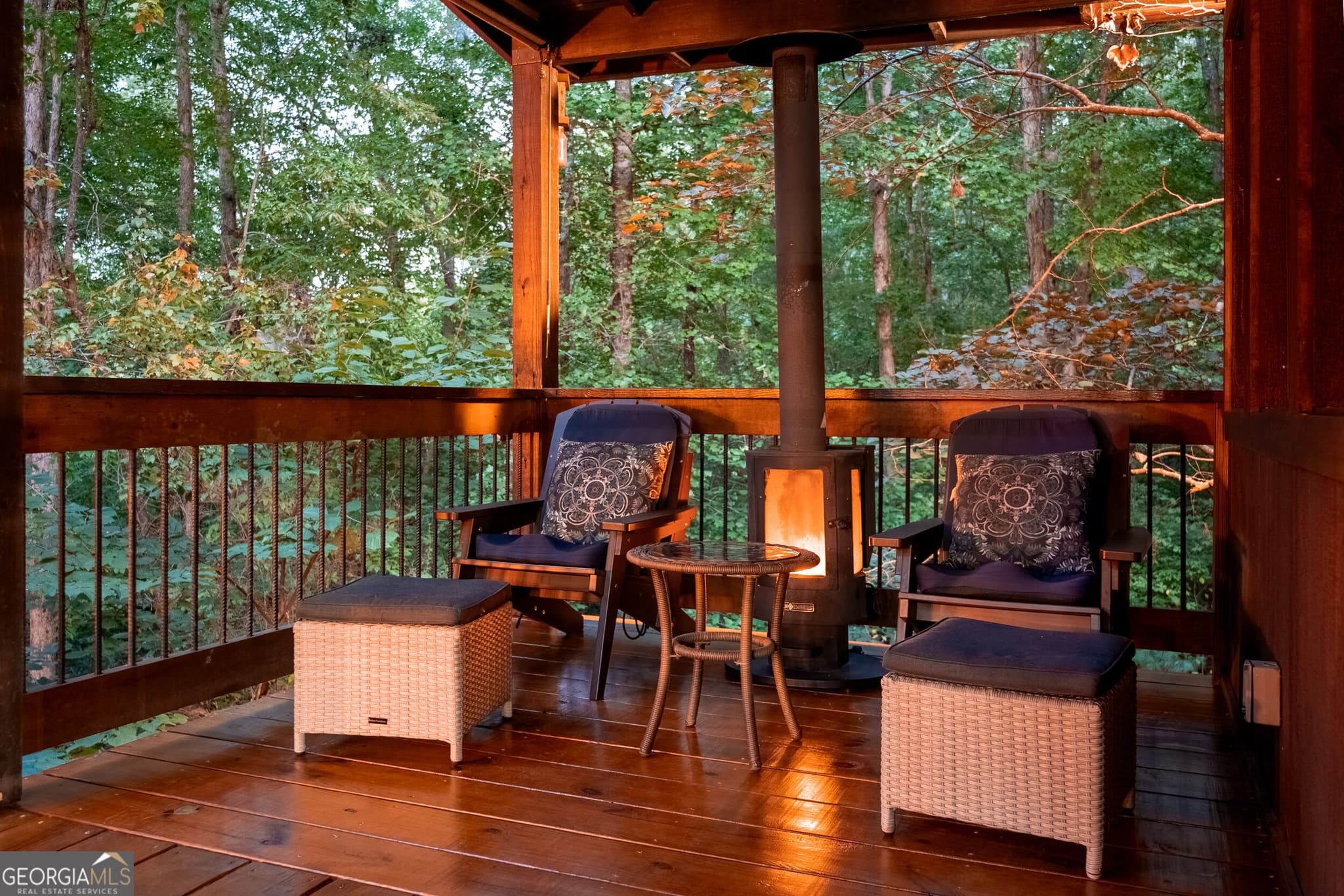 4 bedroom, 3 bathroom, 3,479 sq ft cabin,single family residence for sale at 284 Major Ridge Road, Blue Ridge, GA 30513 — photo 7