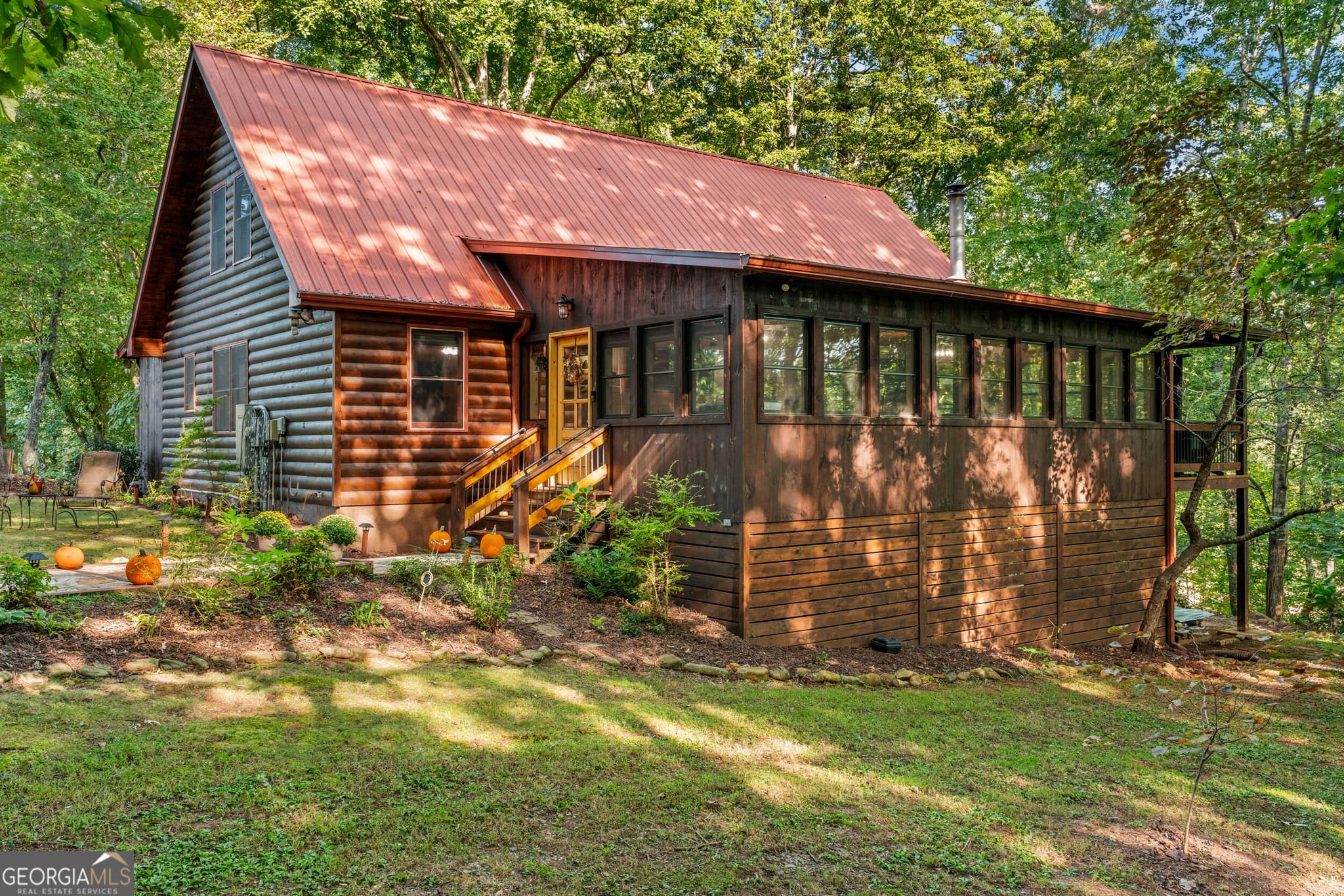 4 bedroom, 3 bathroom, 3,479 sq ft cabin,single family residence for sale at 284 Major Ridge Road, Blue Ridge, GA 30513 — photo 9