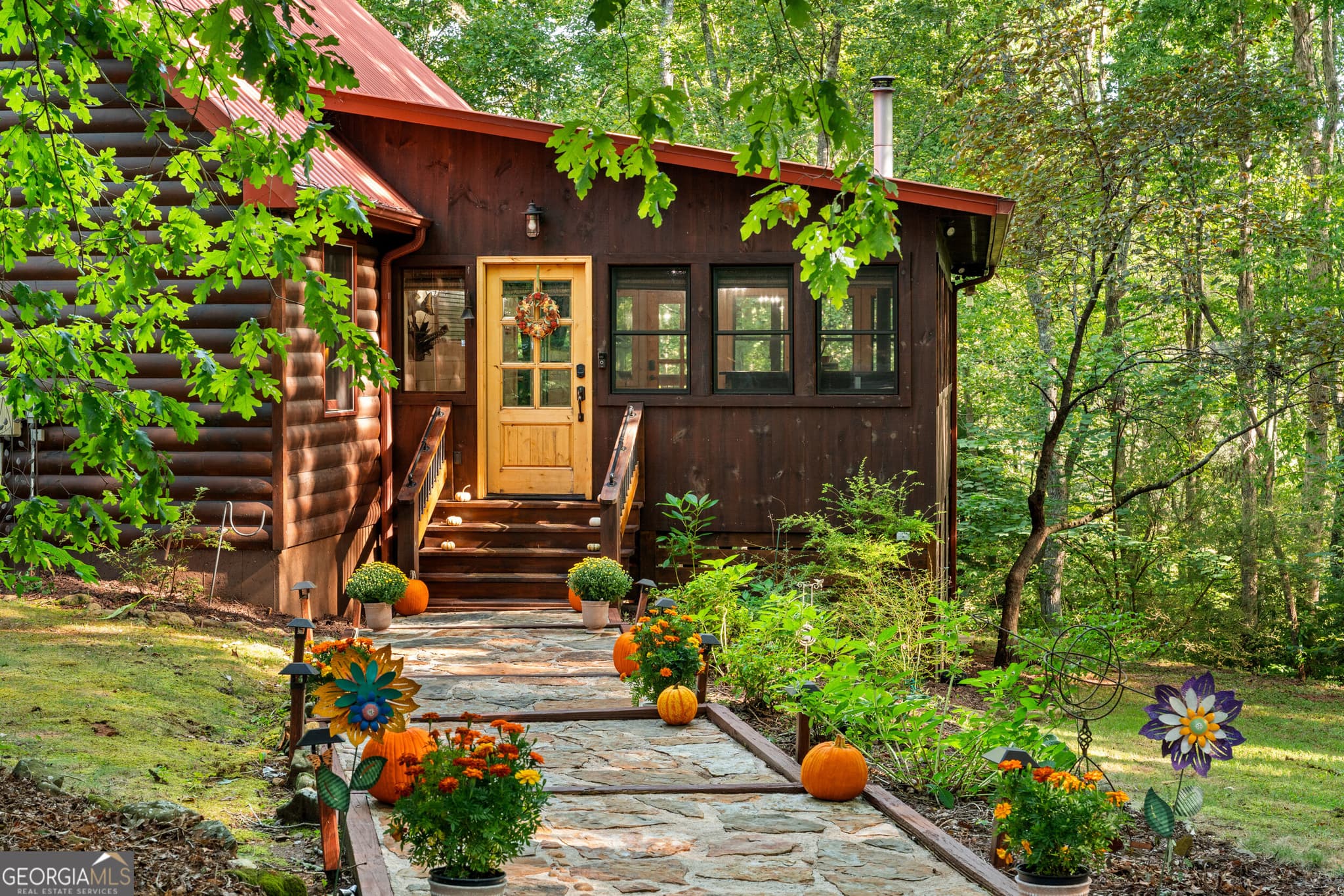 4 bedroom, 3 bathroom, 3,479 sq ft cabin,single family residence for sale at 284 Major Ridge Road, Blue Ridge, GA 30513 — photo 10