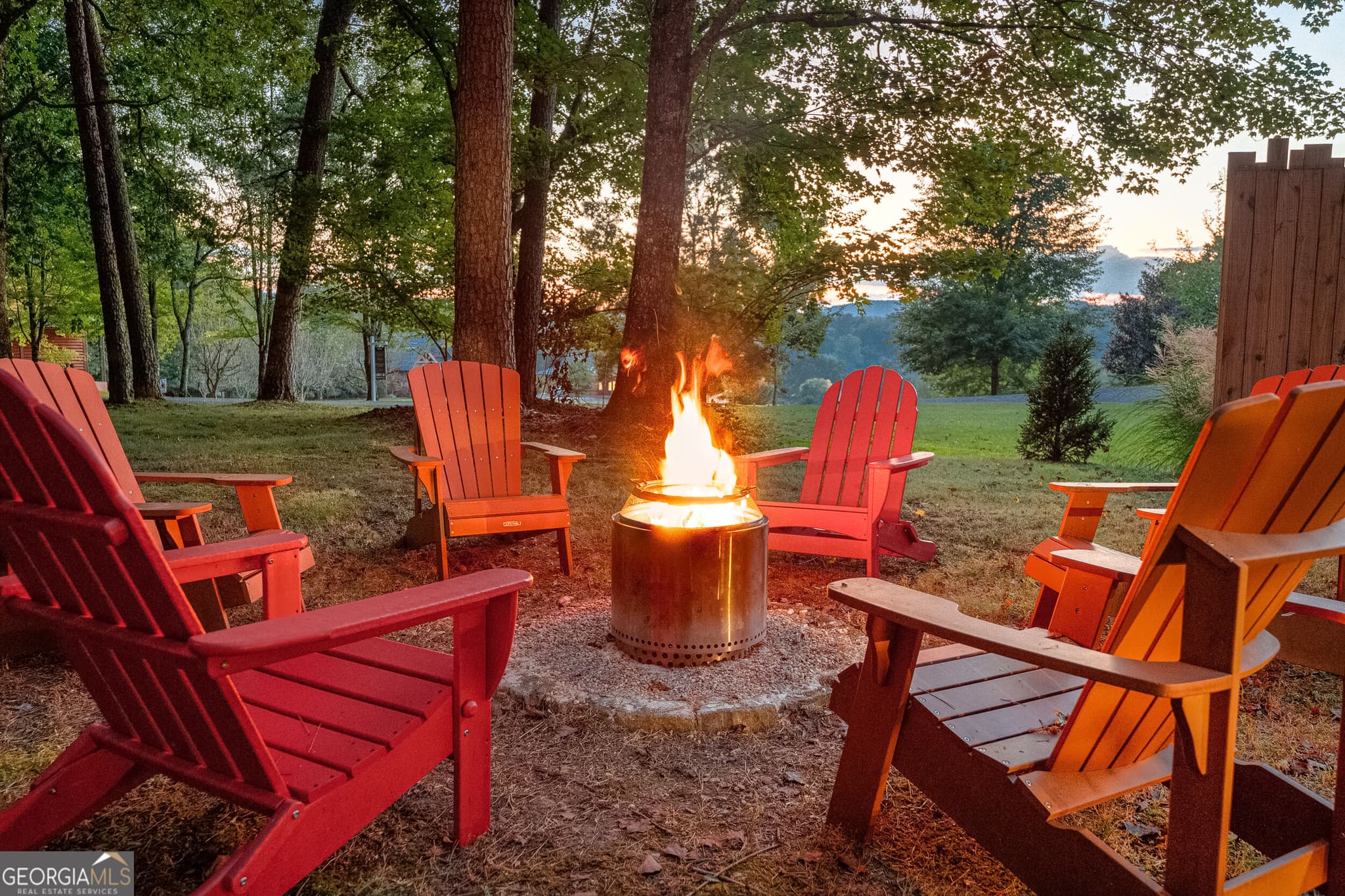 4 bedroom, 3 bathroom, 3,479 sq ft cabin,single family residence for sale at 284 Major Ridge Road, Blue Ridge, GA 30513 — photo 4