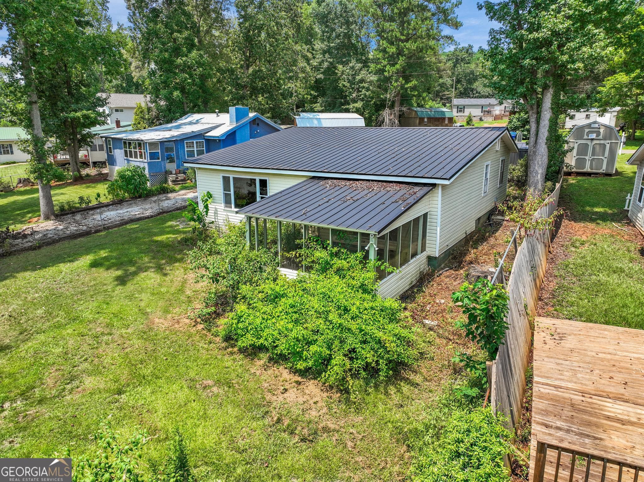 3 bedroom, 2 bathroom, 1,482 sq ft single family residence for sale at 178 Southern Shores Road, Jackson, GA 30233 — photo 6