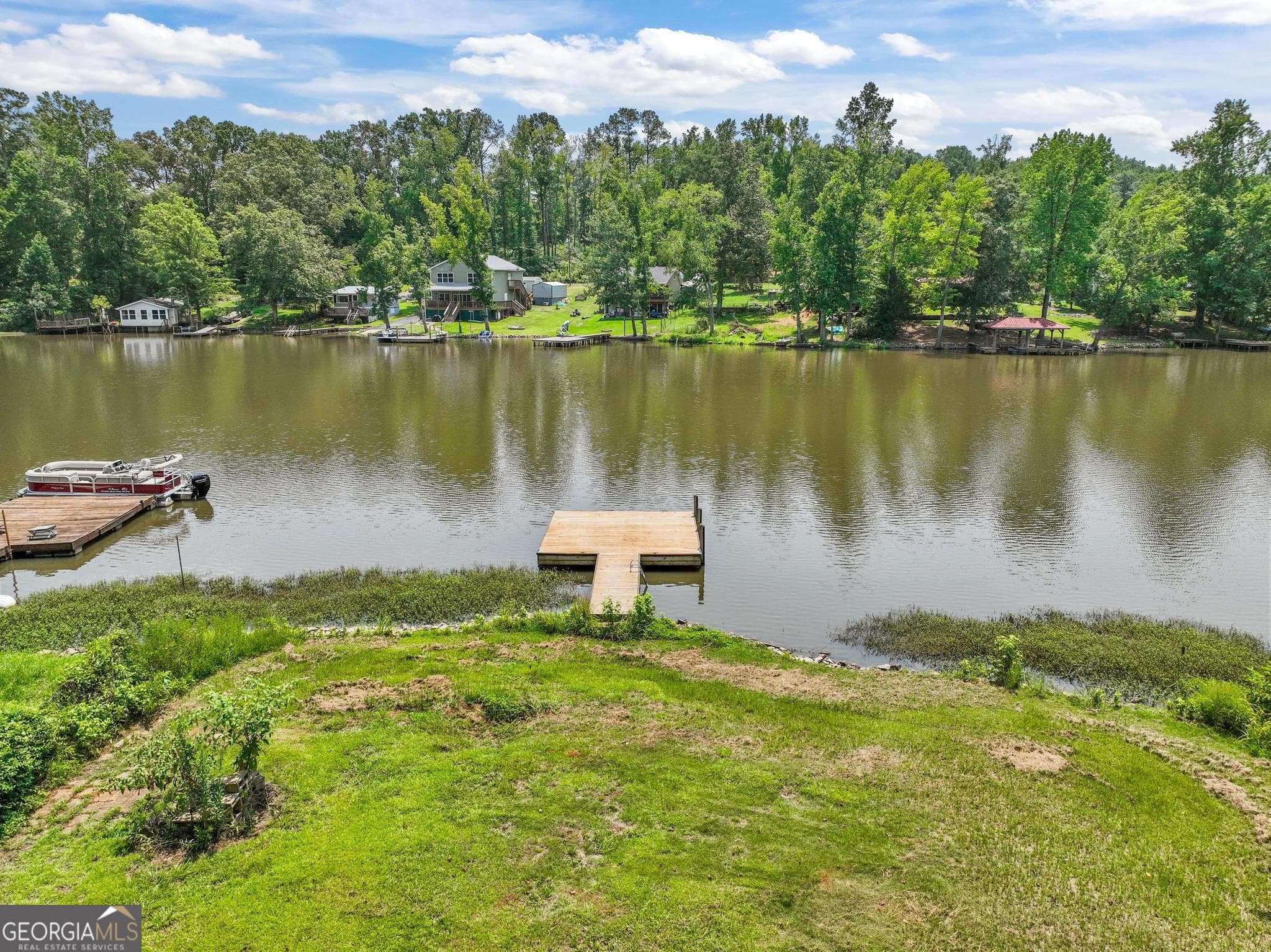 3 bedroom, 2 bathroom, 1,482 sq ft single family residence for sale at 178 Southern Shores Road, Jackson, GA 30233 — photo 5
