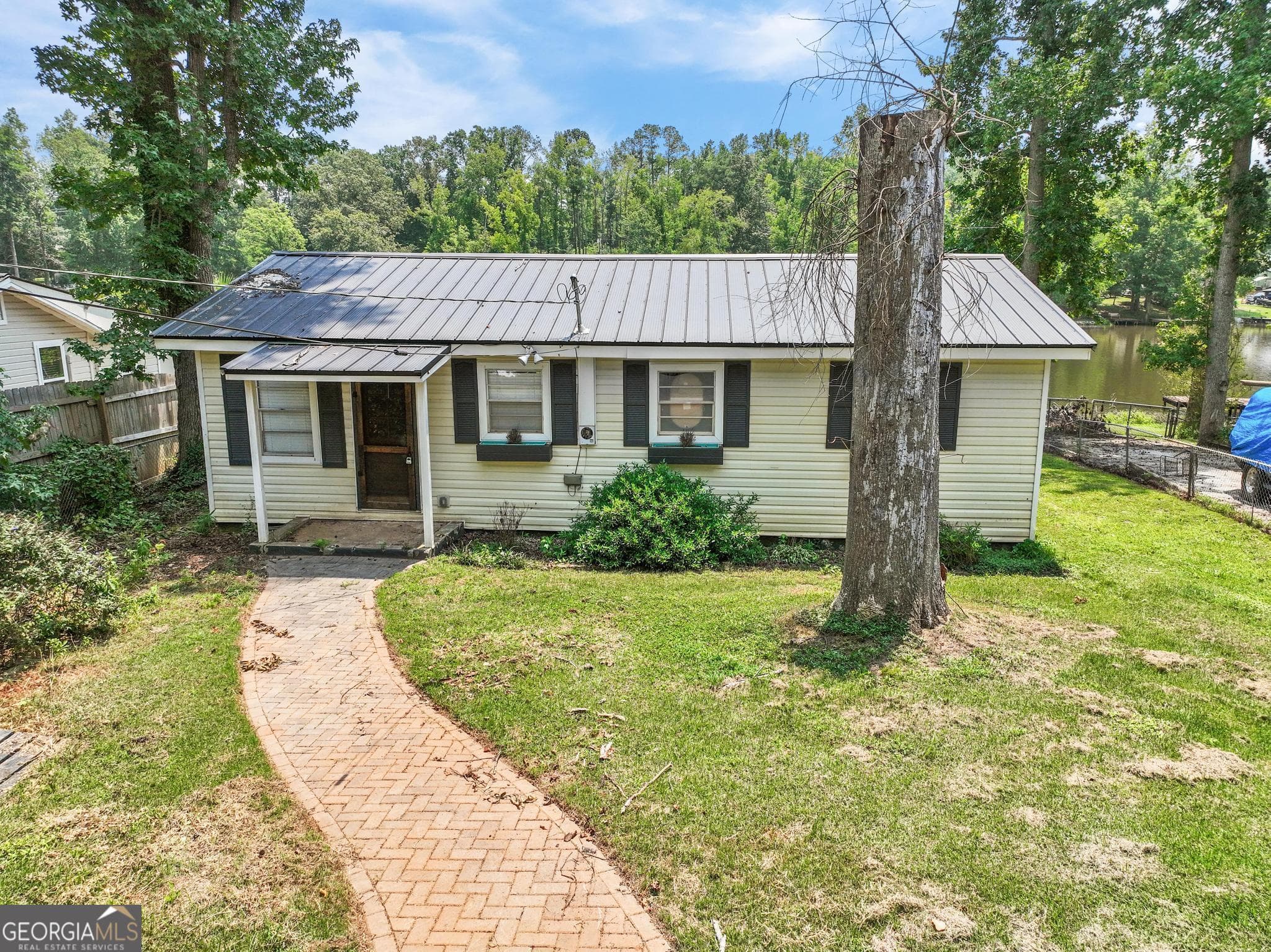 3 bedroom, 2 bathroom, 1,482 sq ft single family residence for sale at 178 Southern Shores Road, Jackson, GA 30233 — photo 9