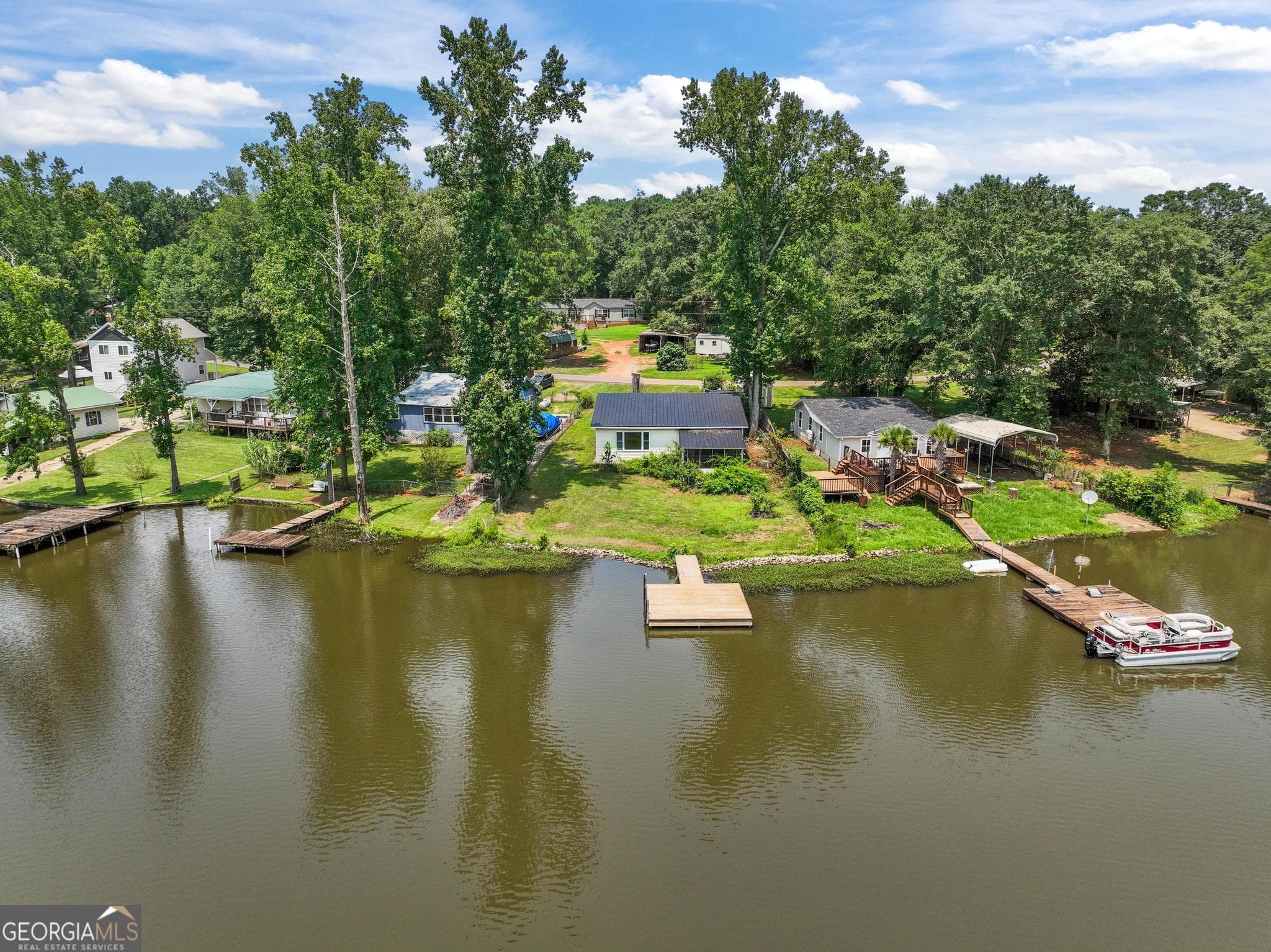 3 bedroom, 2 bathroom, 1,482 sq ft single family residence for sale at 178 Southern Shores Road, Jackson, GA 30233 — photo 4