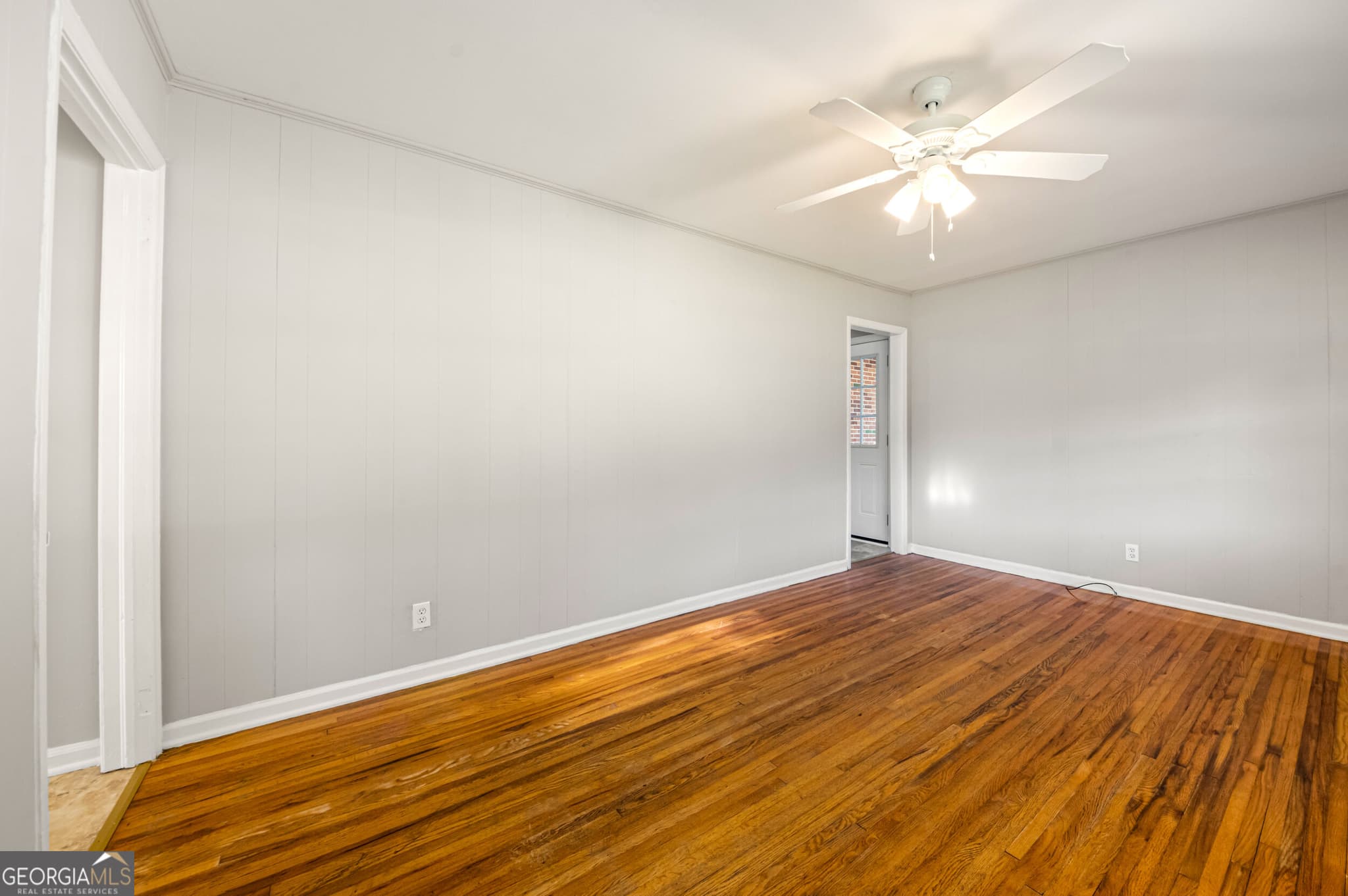2 bedroom, 1 bathroom, 988 sq ft single family residence for sale at 254 Bellvue Drive, Toccoa, GA 30577 — photo 3