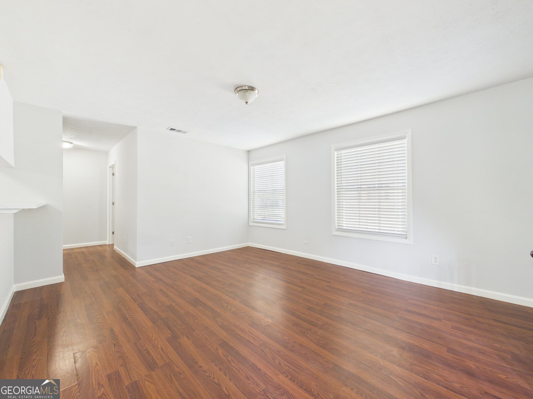 2 bedroom, 1 bathroom, 882 sq ft condominium for sale at 1315 Old Coach Road, Marietta, GA 30008 — photo 7