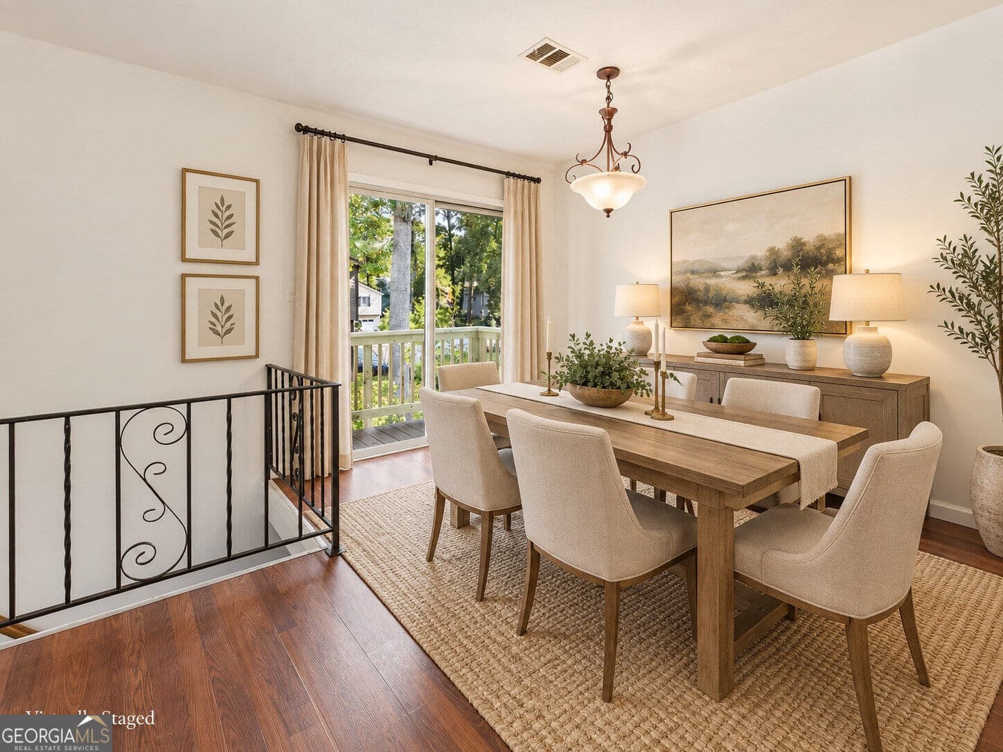 2 bedroom, 1 bathroom, 882 sq ft condominium for sale at 1315 Old Coach Road, Marietta, GA 30008 — photo 4