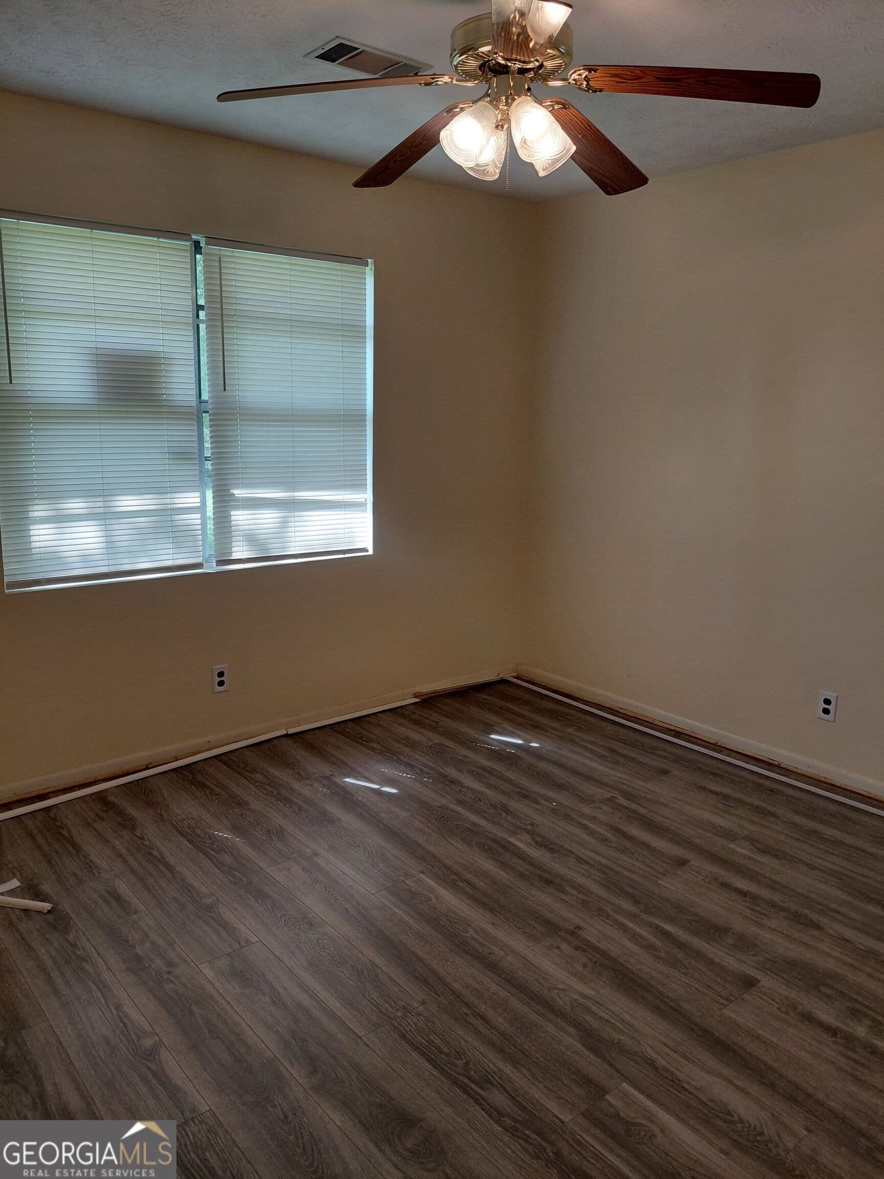 3 bedroom, 1.5 bathroom, 1,638 sq ft single family residence for sale at 11054 Hwy 15, Soperton, GA 30457 — photo 7