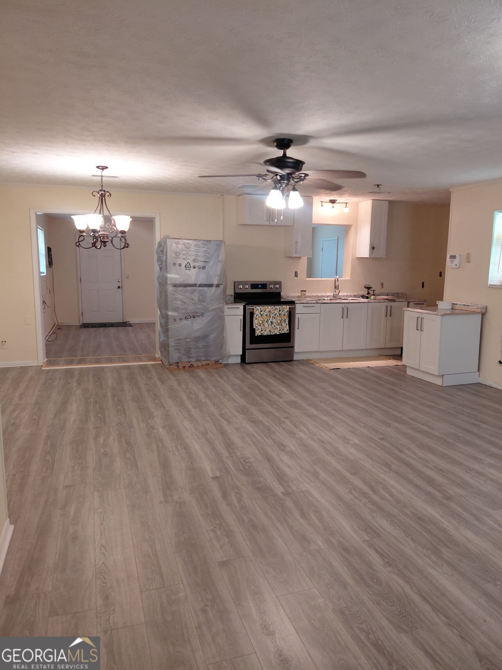 3 bedroom, 1.5 bathroom, 1,638 sq ft single family residence for sale at 11054 Hwy 15, Soperton, GA 30457 — photo 3