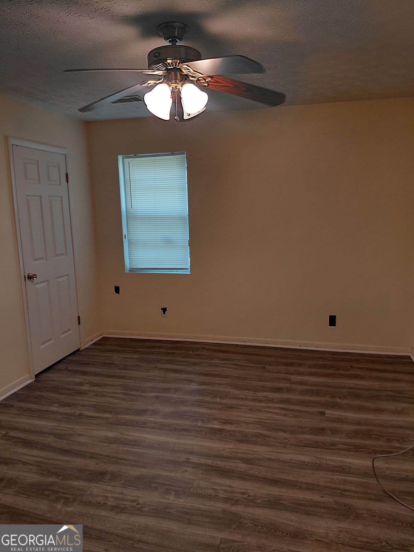3 bedroom, 1.5 bathroom, 1,638 sq ft single family residence for sale at 11054 Hwy 15, Soperton, GA 30457 — photo 9