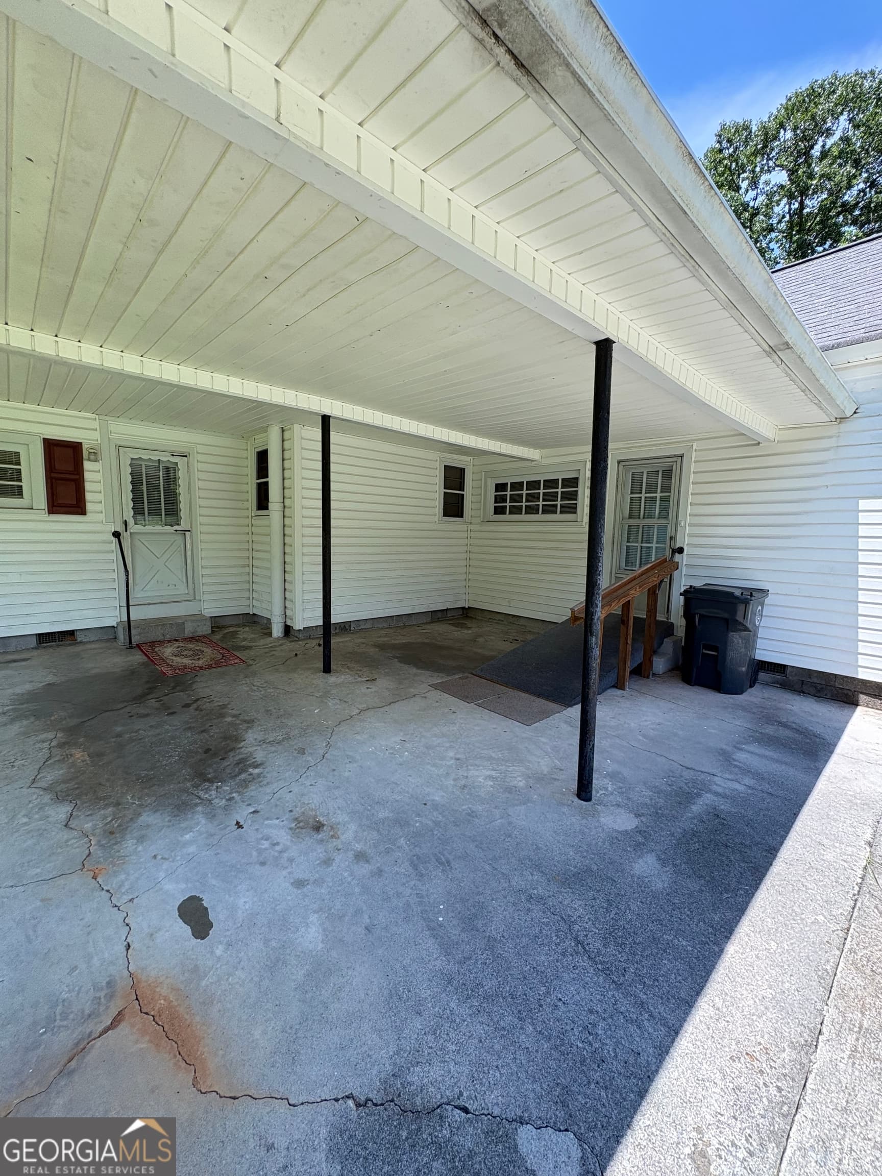 3 bedroom, 2 bathroom, 1,255 sq ft single family residence for sale at 208 Warthen Street, Lafayette, GA 30728 — photo 6