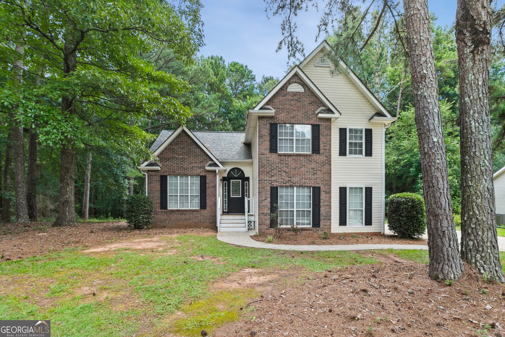 3 bedroom, 2.5 bathroom, 1,614 sq ft single family residence for sale at 164 Bradford Station Drive, Sharpsburg, GA 30277 — photo 1 of 15
