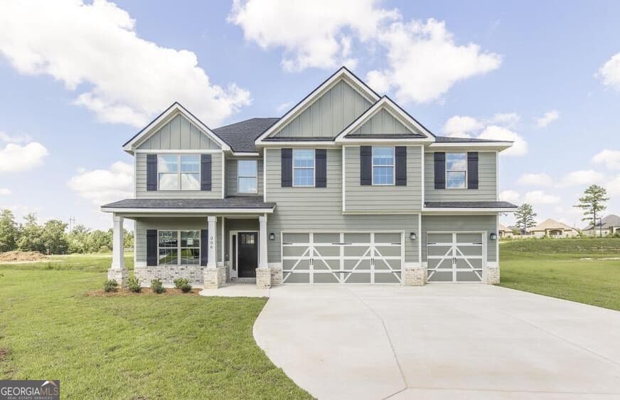 5 bedroom, 3 bathroom, 3,158 sq ft single family residence sold at 306 Waldrop Loop 221, Bonaire, GA 31005
