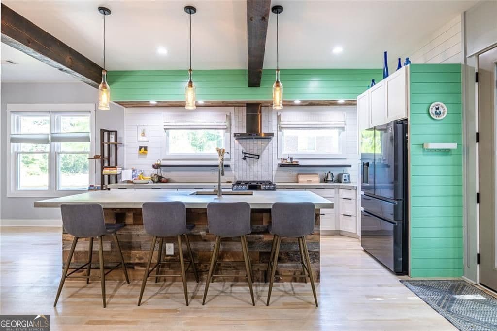 3 bedroom, 2.5 bathroom, 1,980 sq ft single family residence sold at 908 Cascade Avenue, Atlanta, GA 30311