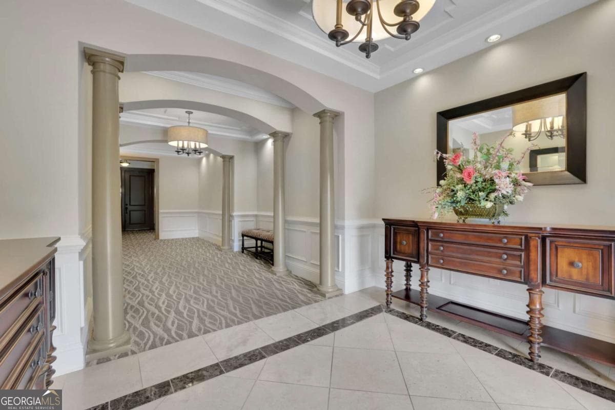 1 bedroom, 1 bathroom, 950 sq ft condominium for sale at 2300 Peachford Road 4204, Atlanta, GA 30338 — photo 3