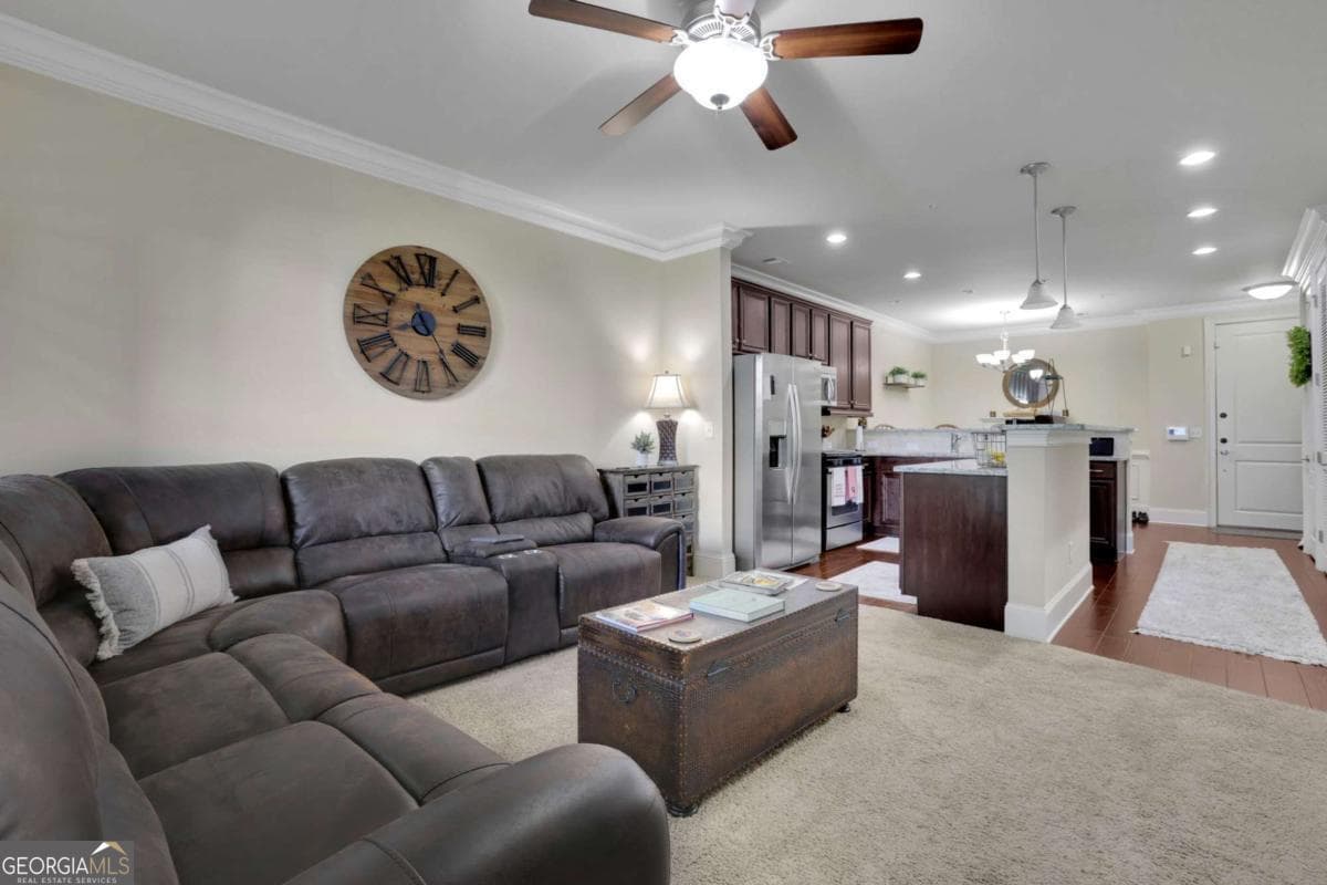 1 bedroom, 1 bathroom, 950 sq ft condominium for sale at 2300 Peachford Road 4204, Atlanta, GA 30338 — photo 9