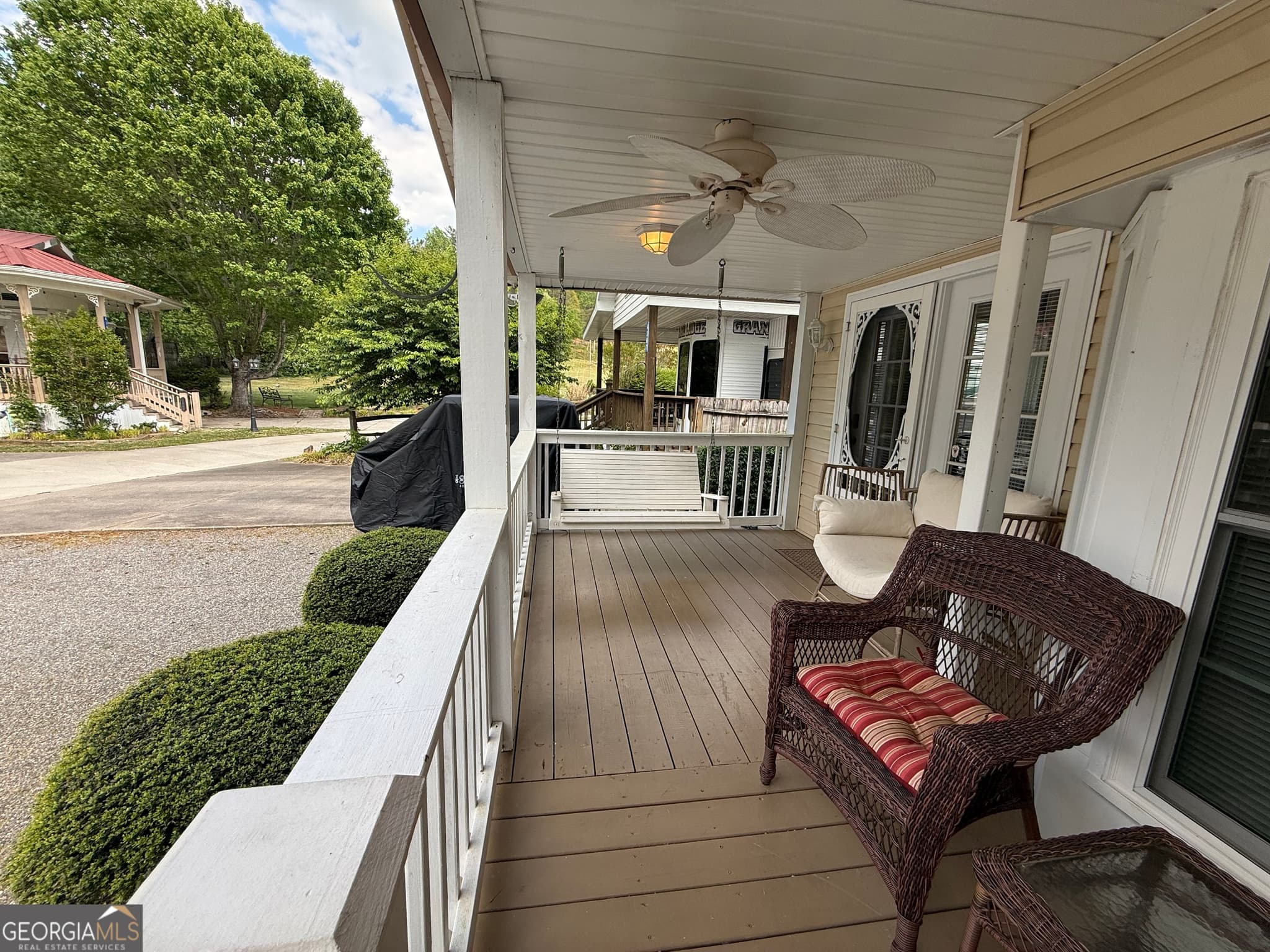 2 bedroom, 2 bathroom single family residence for sale at 4368 Riverbank Run, Hiawassee, GA 30546 — photo 3