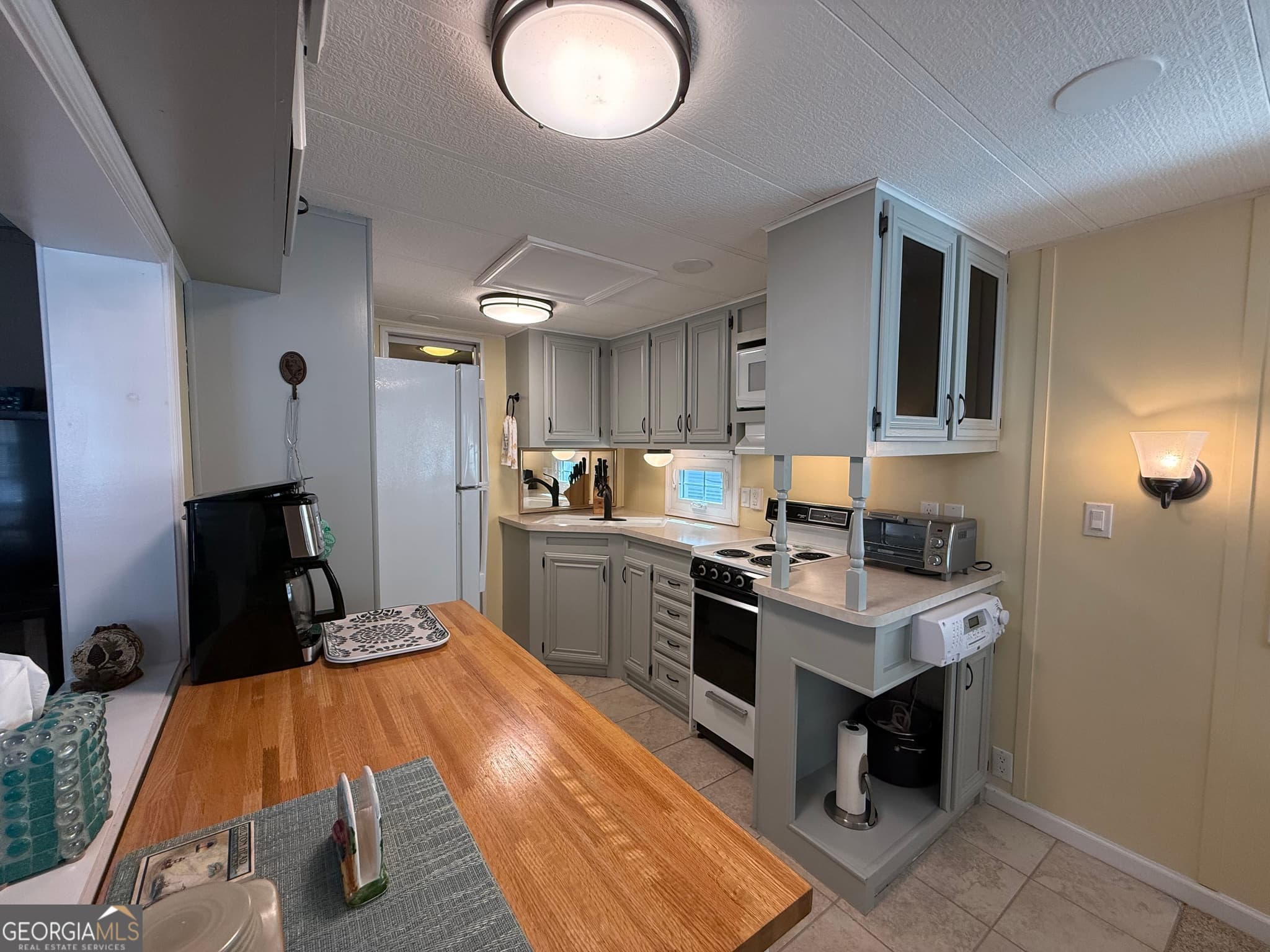 2 bedroom, 2 bathroom single family residence for sale at 4368 Riverbank Run, Hiawassee, GA 30546 — photo 9