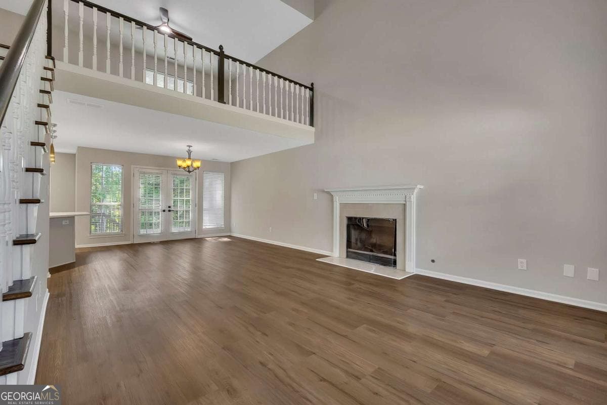 3 bedroom, 2.5 bathroom, 1,955 sq ft single family residence for sale at 4704 Vineyard Court, Smyrna, GA 30082 — photo 2