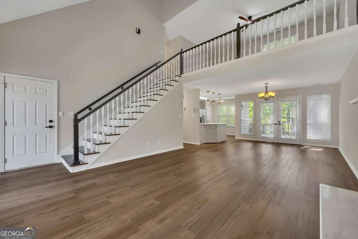 3 bedroom, 2.5 bathroom, 1,955 sq ft single family residence for sale at 4704 Vineyard Court, Smyrna, GA 30082 — photo 3