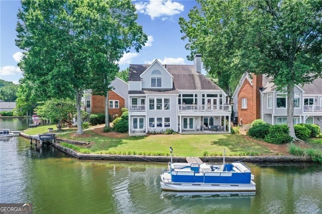 3 bedroom, 3.5 bathroom, 3,620 sq ft single family residence for sale at 6425 Spinnaker Lane, Alpharetta, GA 30005 — photo 2
