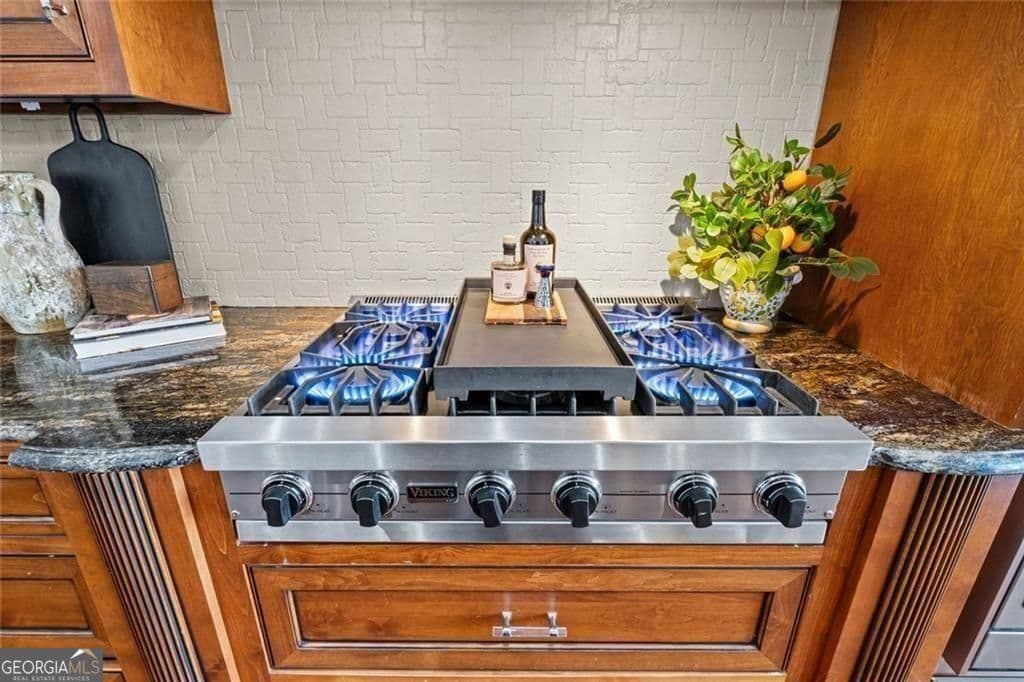 3 bedroom, 3.5 bathroom, 3,620 sq ft single family residence for sale at 6425 Spinnaker Lane, Alpharetta, GA 30005 — photo 10