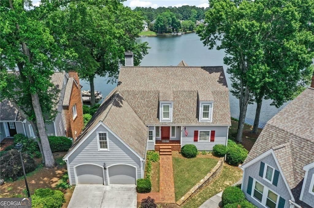 3 bedroom, 3.5 bathroom, 3,620 sq ft single family residence for sale at 6425 Spinnaker Lane, Alpharetta, GA 30005 — photo 4
