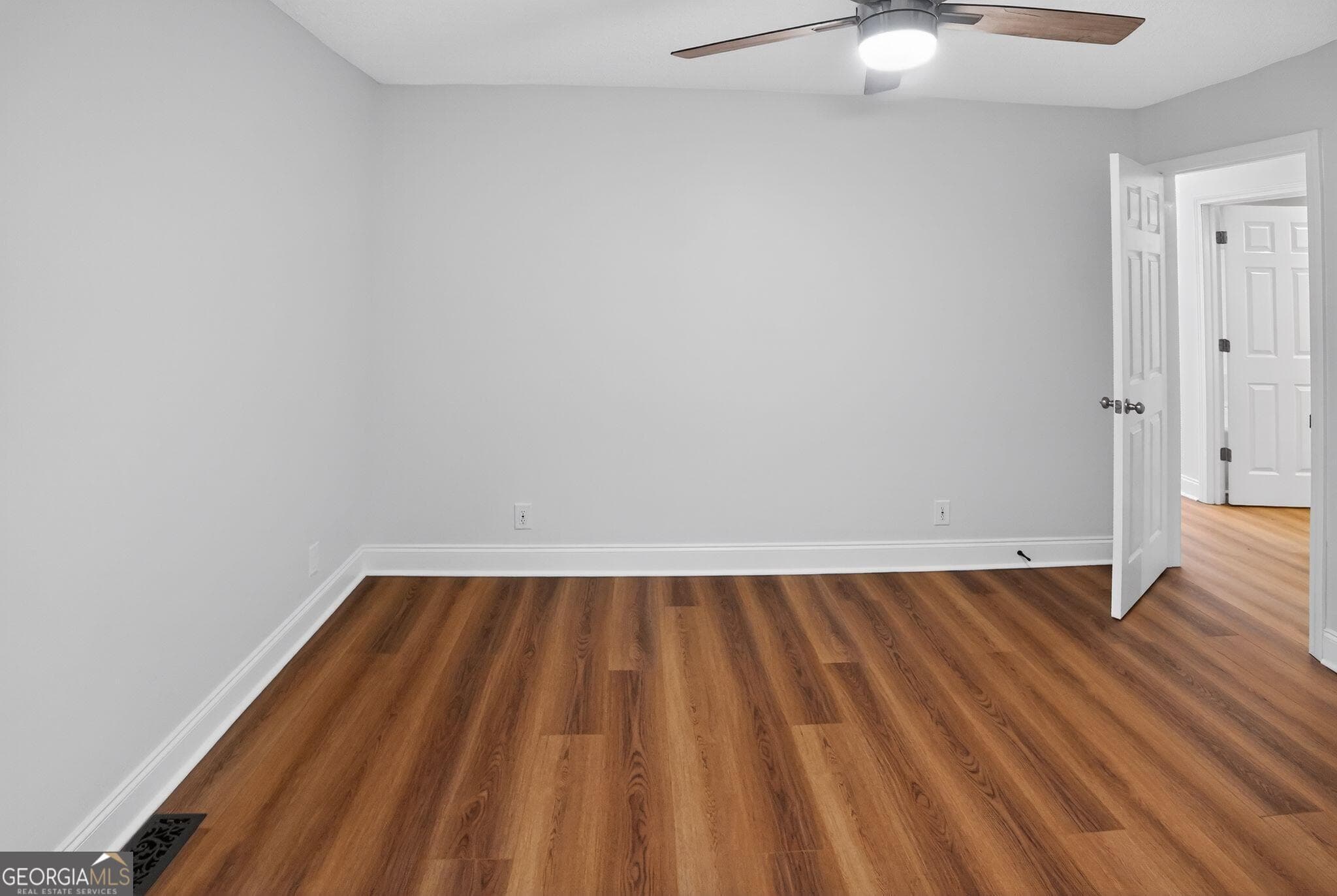 3 bedroom, 2 bathroom, 1,288 sq ft single family residence for sale at 115 Richard Street, Clarkesville, GA 30523 — photo 6