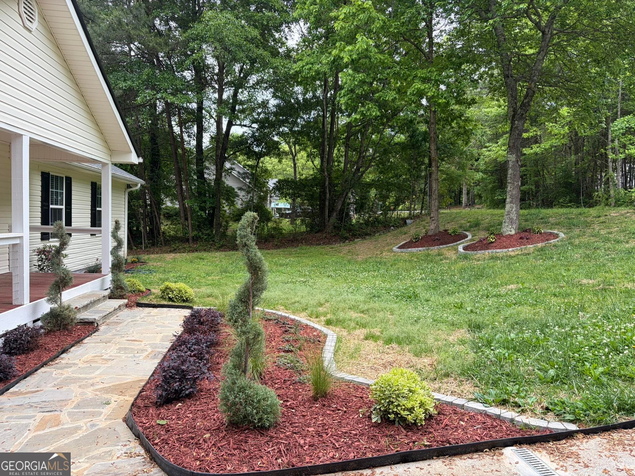 3 bedroom, 2 bathroom, 1,288 sq ft single family residence for sale at 115 Richard Street, Clarkesville, GA 30523 — photo 5