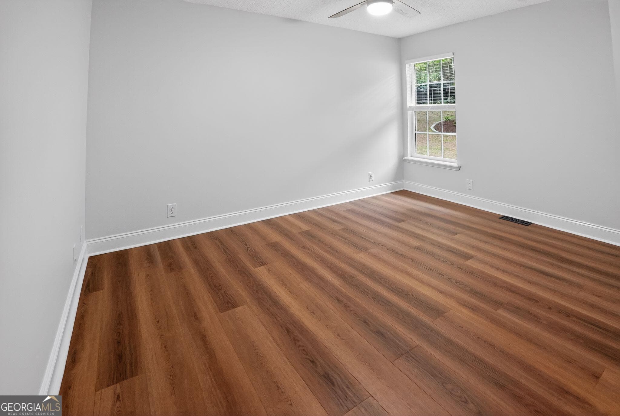 3 bedroom, 2 bathroom, 1,288 sq ft single family residence for sale at 115 Richard Street, Clarkesville, GA 30523 — photo 9