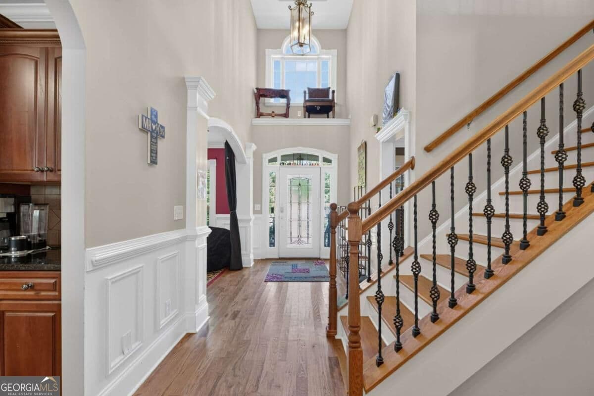 4 bedroom, 3.5 bathroom, 2,658 sq ft single family residence for sale at 109 W Lake Boulevard, Carrollton, GA 30116 — photo 6