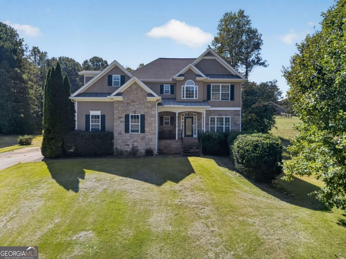 4 bedroom, 3.5 bathroom, 2,658 sq ft single family residence for sale at 109 W Lake Boulevard, Carrollton, GA 30116 — photo 1 of 58