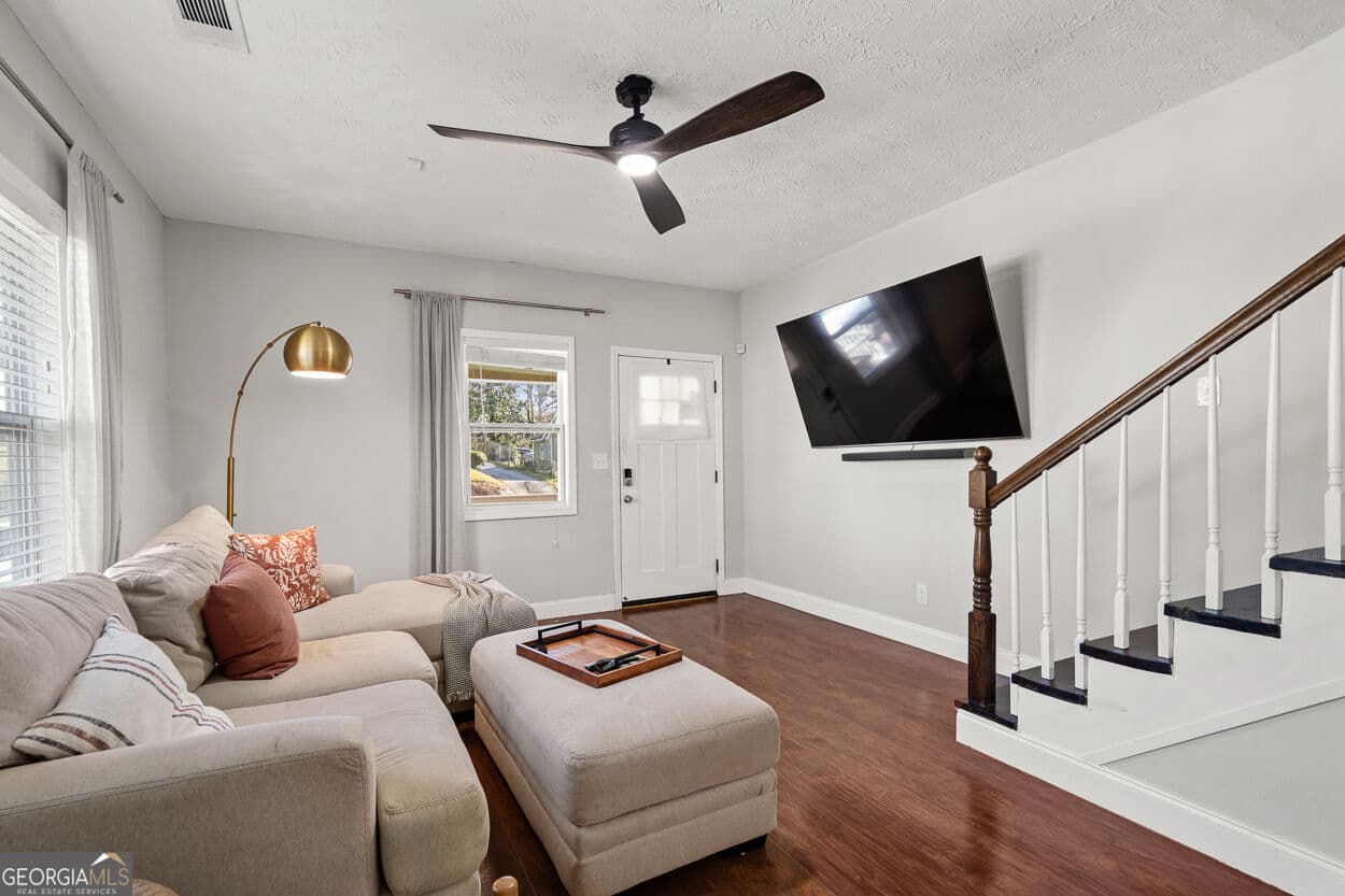 3 bedroom, 2 bathroom, 1,629 sq ft single family residence for rent at 1387 Avon Avenue, Atlanta, GA 30310 for $2,500 a month — photo 6