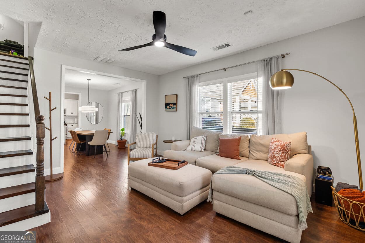 3 bedroom, 2 bathroom, 1,629 sq ft single family residence for rent at 1387 Avon Avenue, Atlanta, GA 30310 for $2,500 a month — photo 3