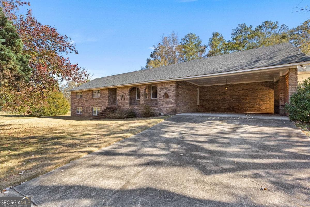 3 bedroom, 2 bathroom, 2,600 sq ft single family residence for sale at 2540 Hannahs Mill Rd & 665 Atwater Road, Thomaston, GA 30286 — photo 1 of 71