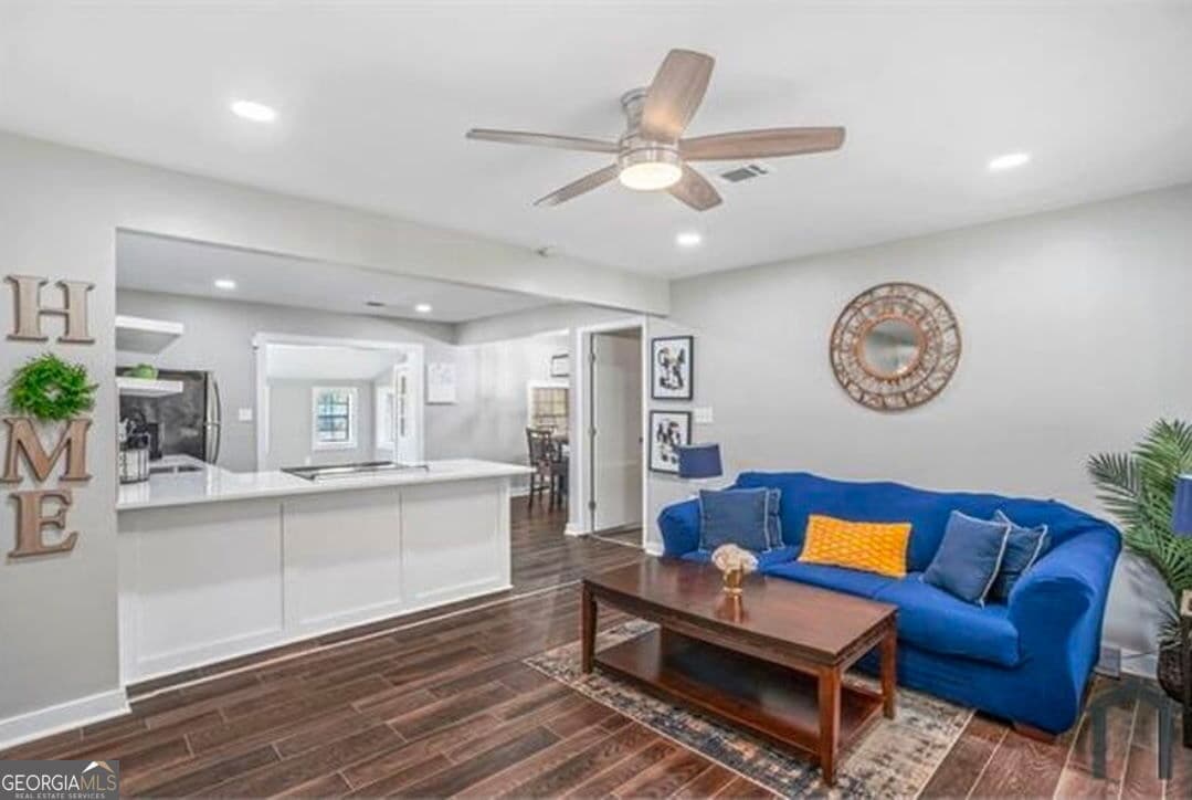 3 bedroom, 2 bathroom, 1,352 sq ft single family residence for rent at 8170 Huntington Drive, Jonesboro, GA 30238 for $1,900 a month — photo 6