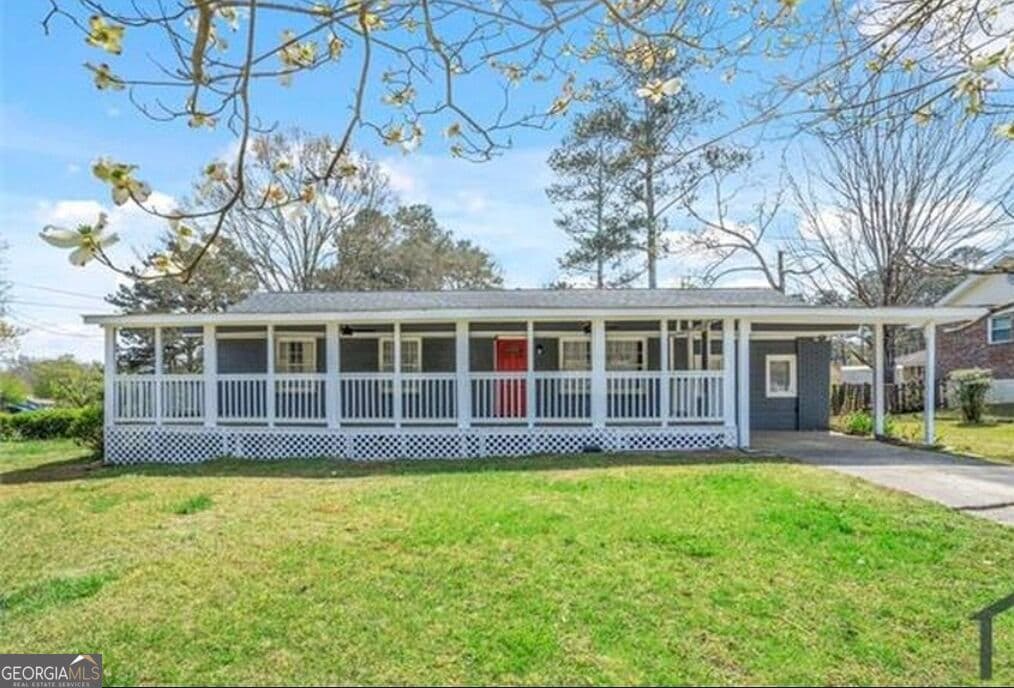 3 bedroom, 2 bathroom, 1,352 sq ft single family residence for rent at 8170 Huntington Drive, Jonesboro, GA 30238 for $1,900 a month — photo 1 of 9