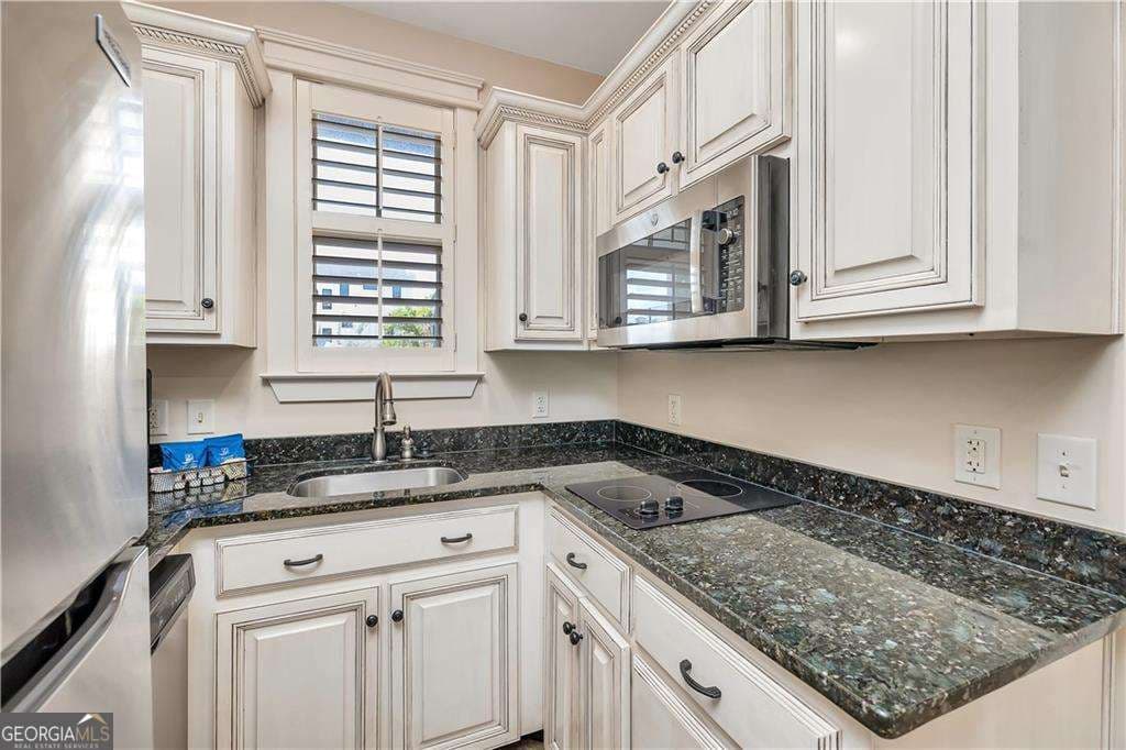 1 bedroom, 1 bathroom, 823 sq ft conversion for sale at 1015 Beachview Drive 103, St. Simons, GA 31522 — photo 5