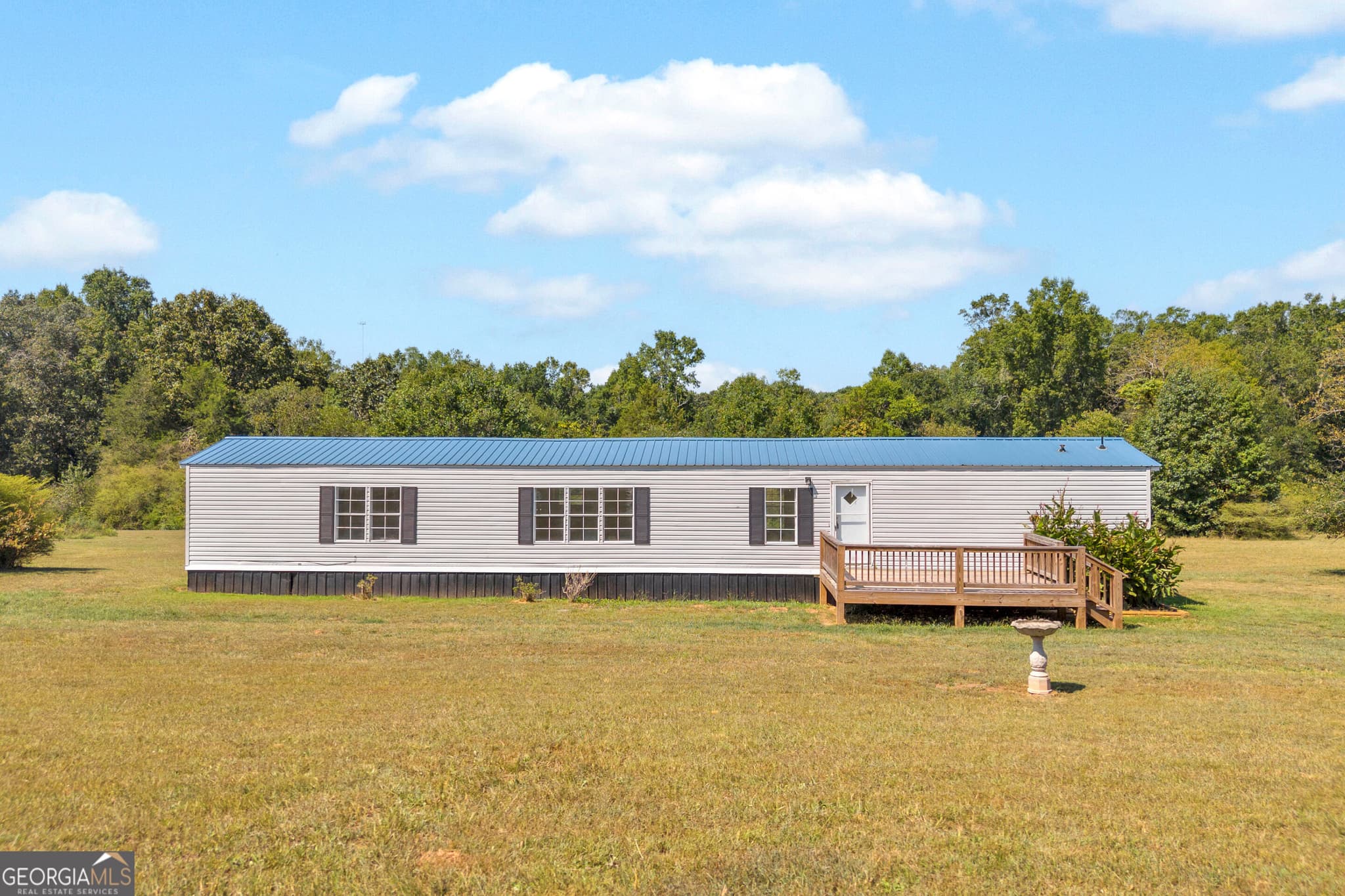 3 bedroom, 2 bathroom, 1,216 sq ft single family residence for sale at 820 E County Line Road, Danielsville, GA 30633 — photo 1 of 51