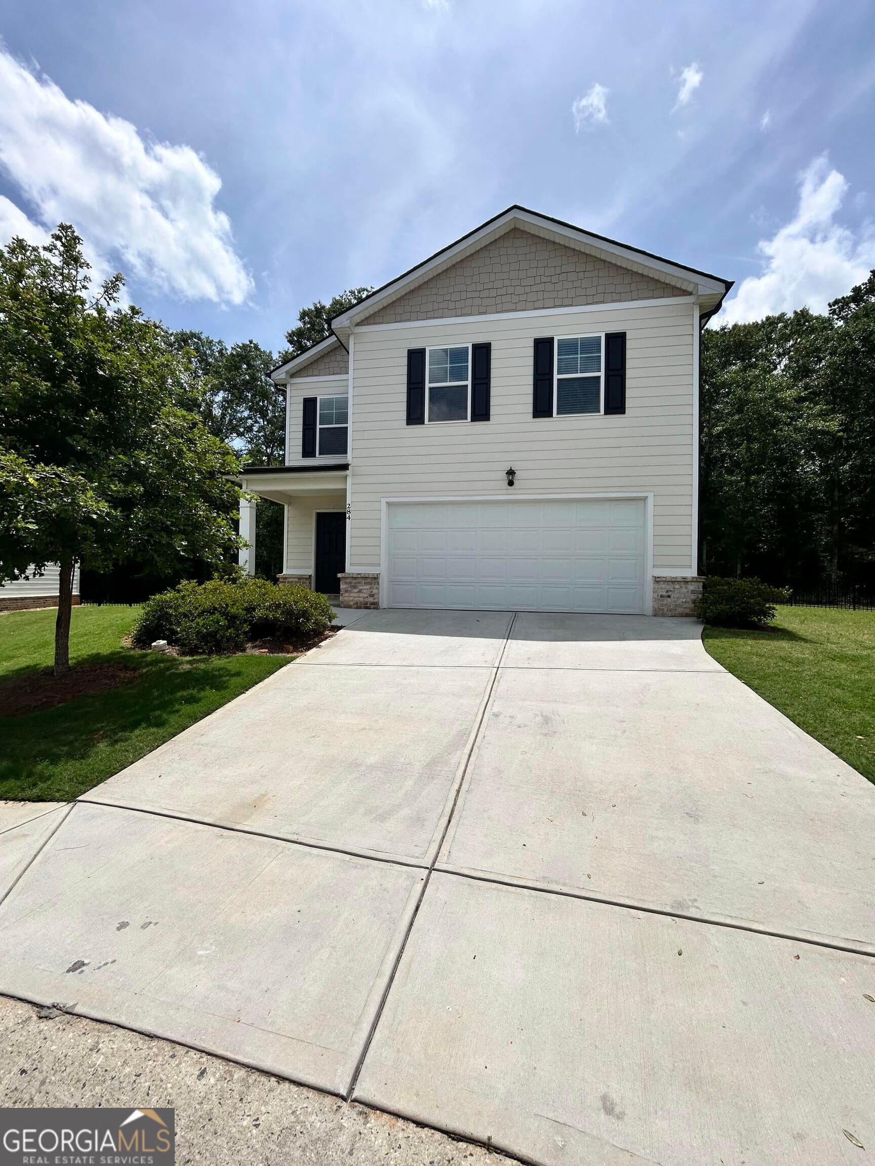 3 bedroom, 2.5 bathroom, 1,634 sq ft single family residence for rent at 284 Coastal Drive, Statham, GA 30666 for $1,849 a month