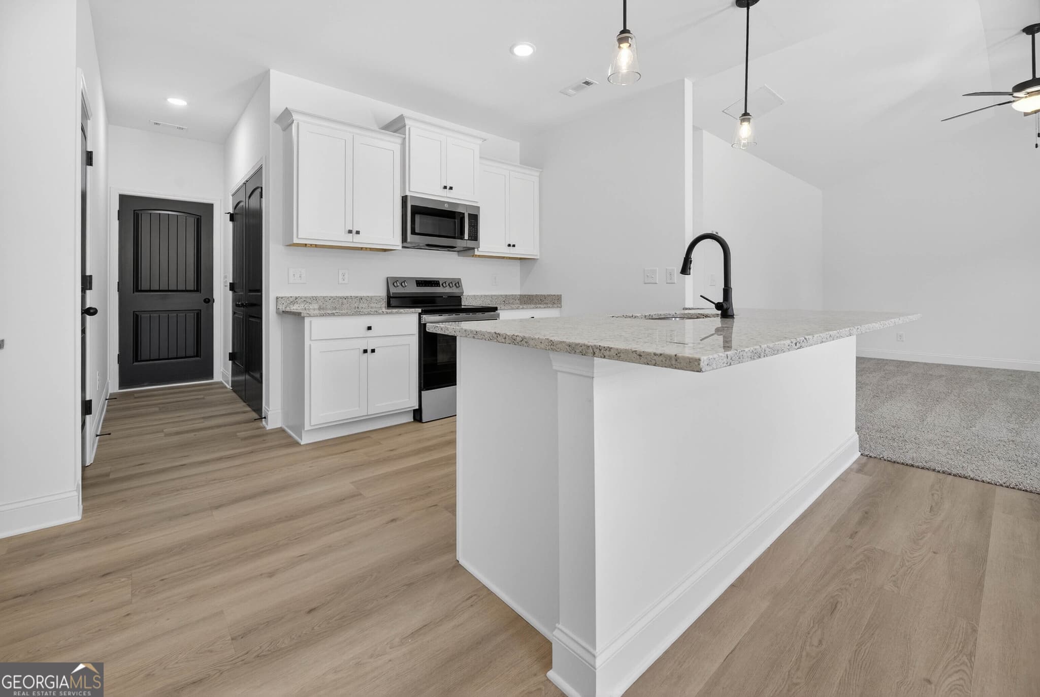 3 bedroom, 2 bathroom, 1,585 sq ft single family residence for sale at 359 Hampton Oaks Circle, Villa Rica, GA 30180 — photo 7
