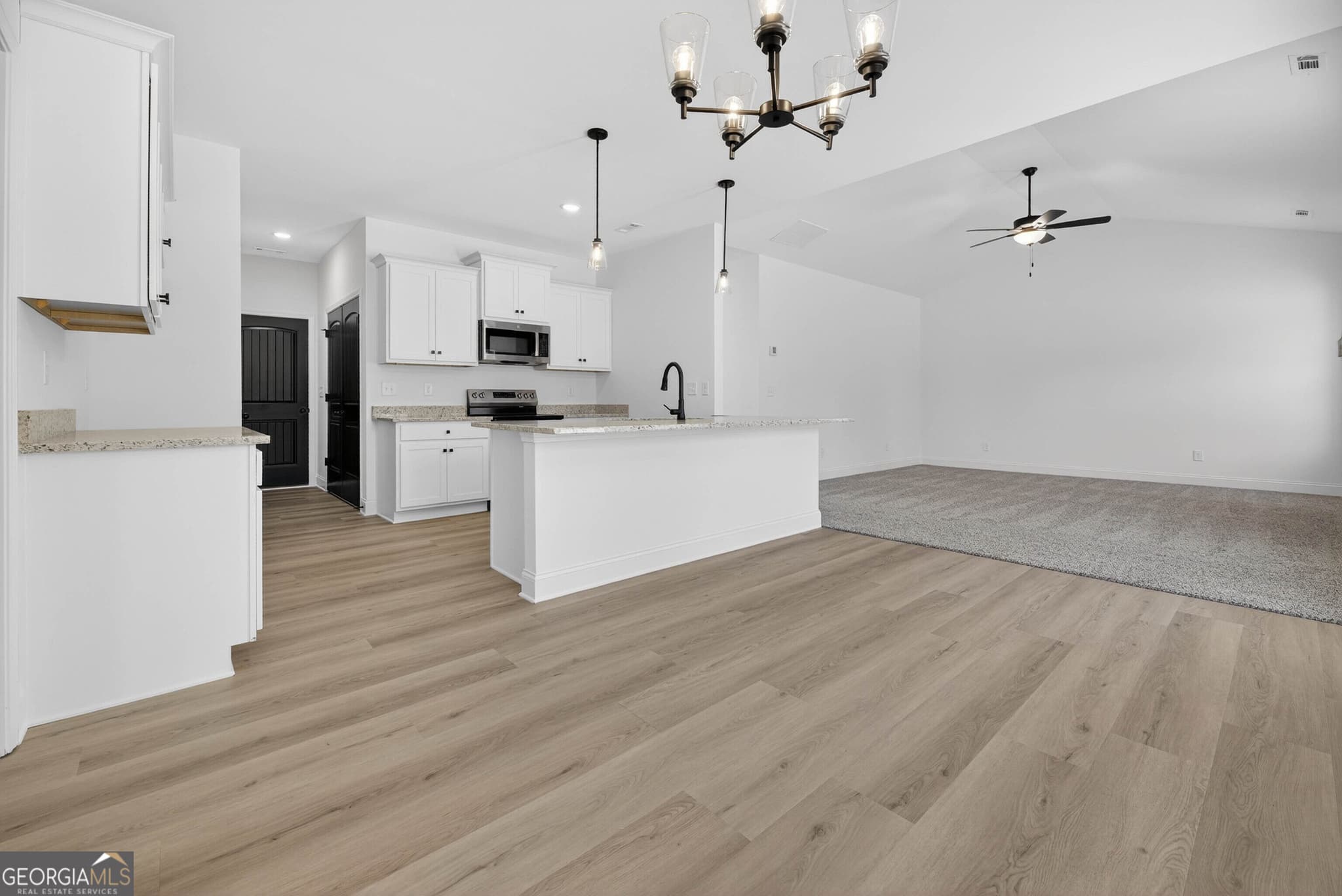 3 bedroom, 2 bathroom, 1,585 sq ft single family residence for sale at 359 Hampton Oaks Circle, Villa Rica, GA 30180 — photo 8